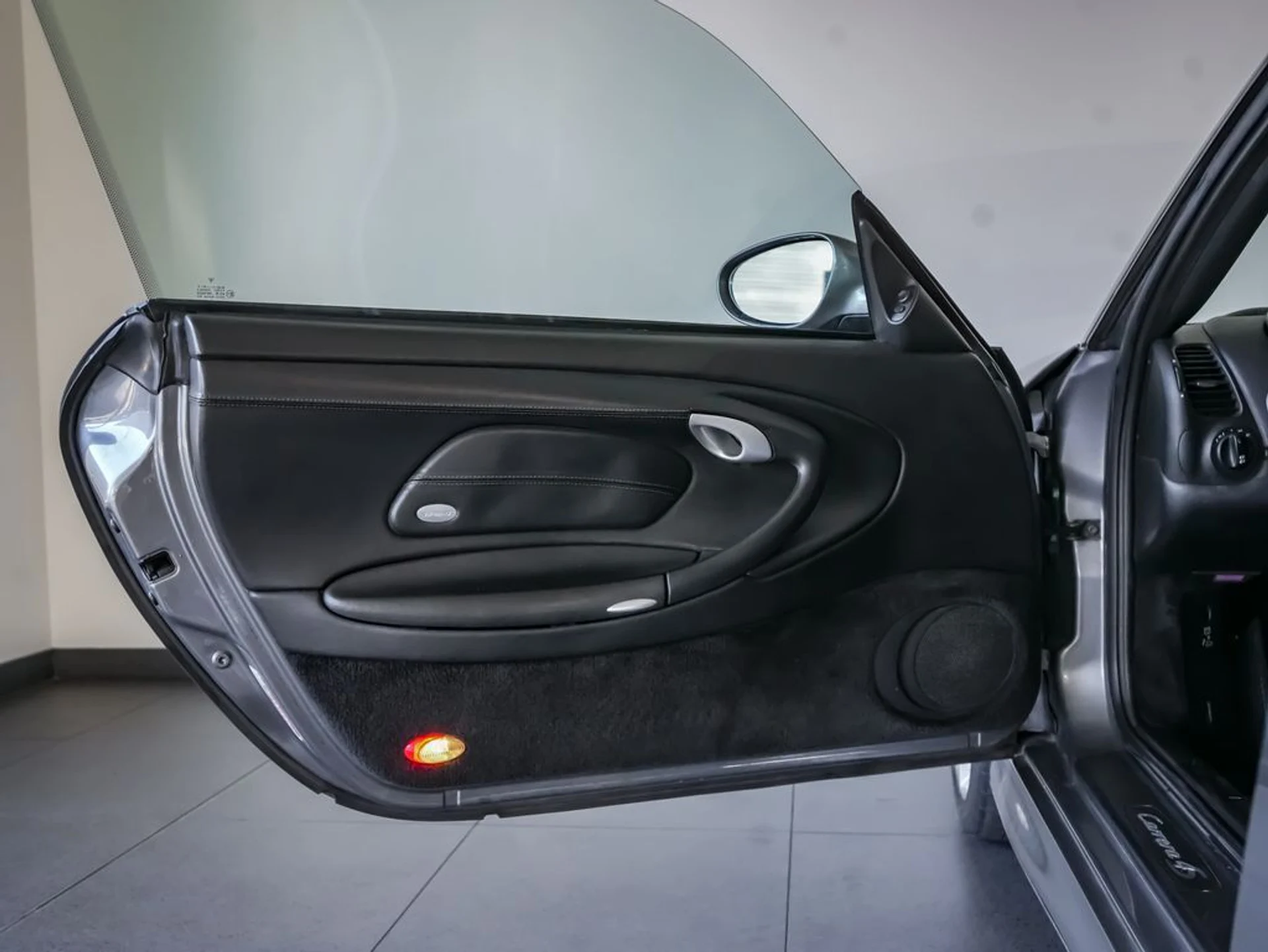 mph011_3703084593_14f2571ca42147052c9d1f65b3a8f275_a6d2c8b375