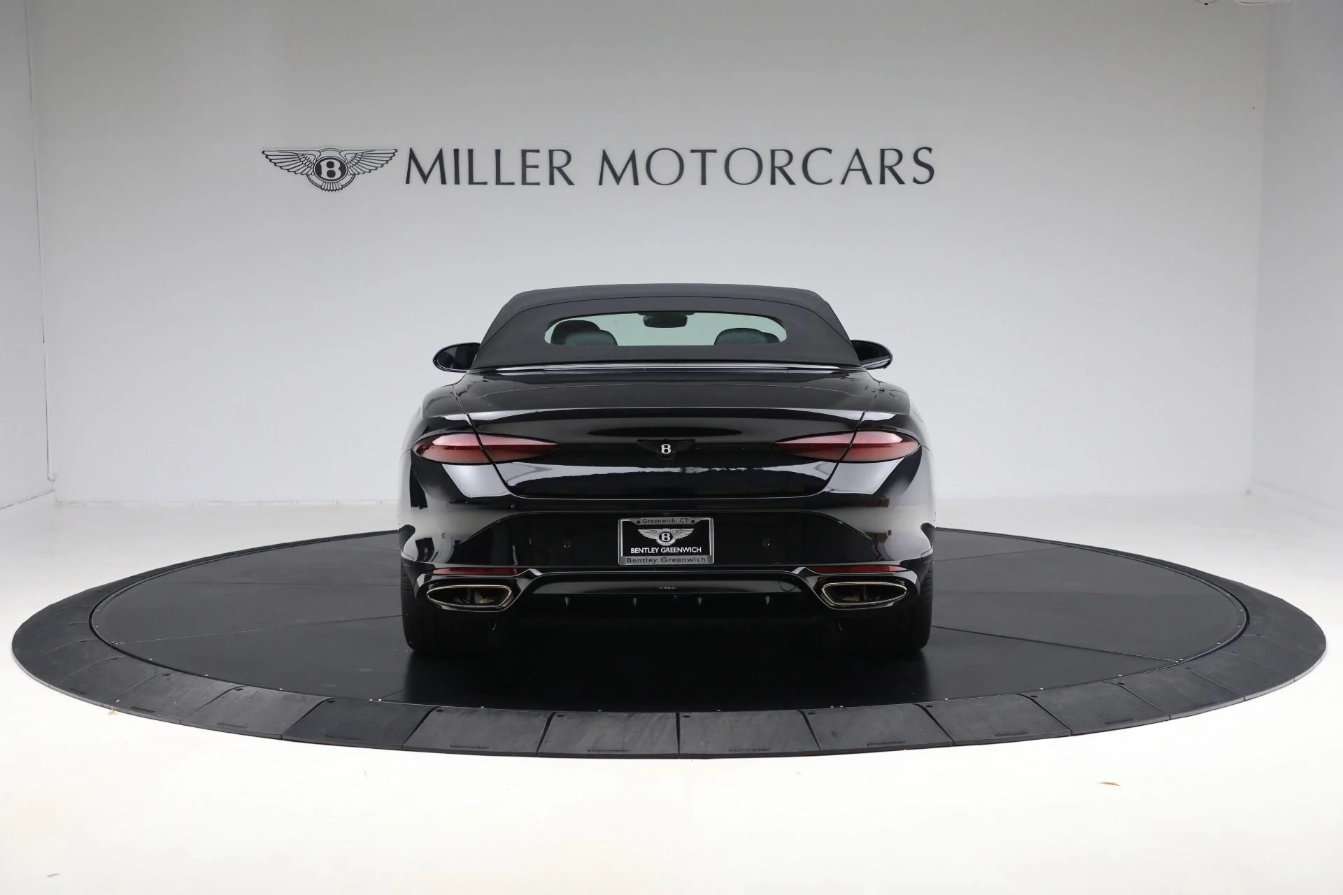 mph011_370467627_New_2025_Bentley_Continental_GTC_Black_Edition_27dfd4d64e