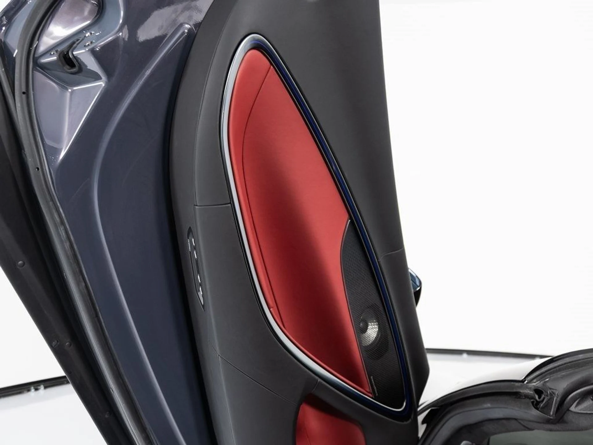 mph011_3706814084_bd0f79d31ac271f78a06ea7a03557ba0x_84adaf7b56