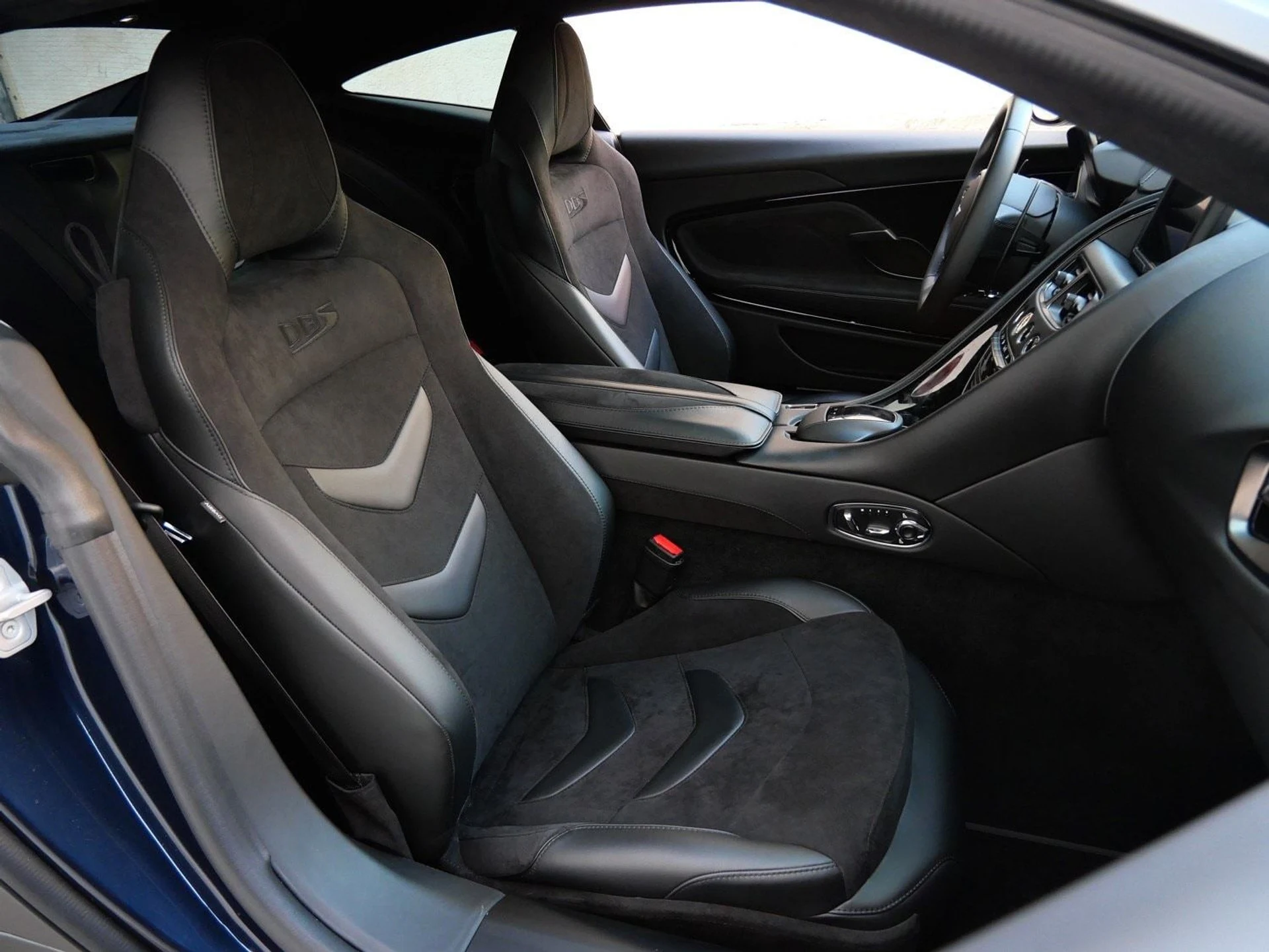 mph011_372251549_156833801449e1c22d4a534dec0d9112x_d370c8471b