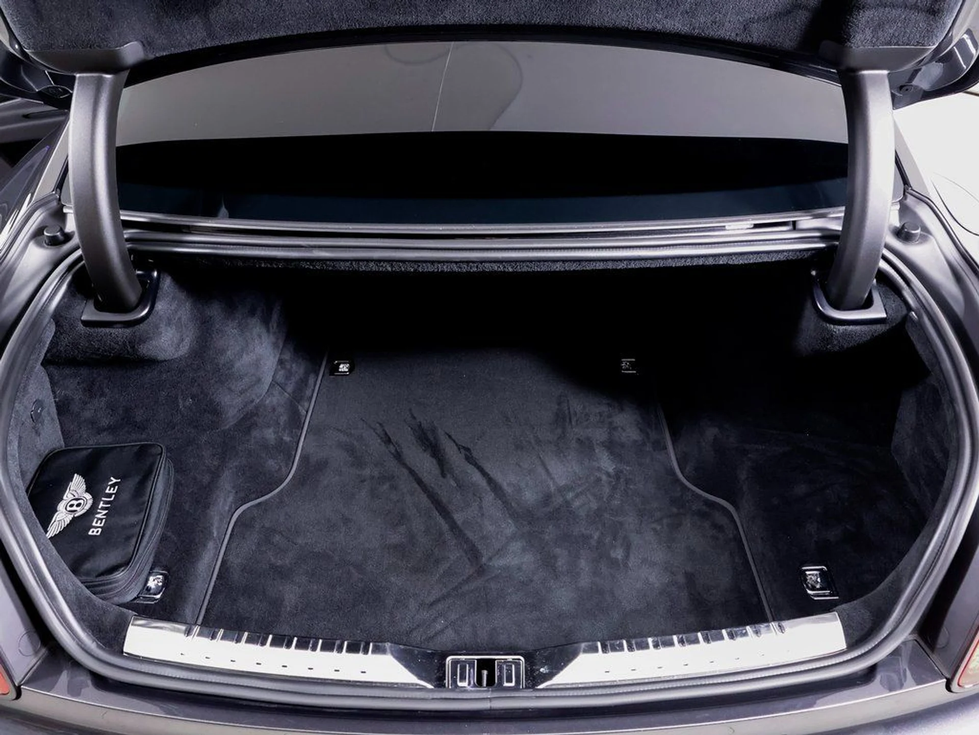 mph011_372704544_943ce65095df5f546ddcb38a5f61f399x_3306c959f1