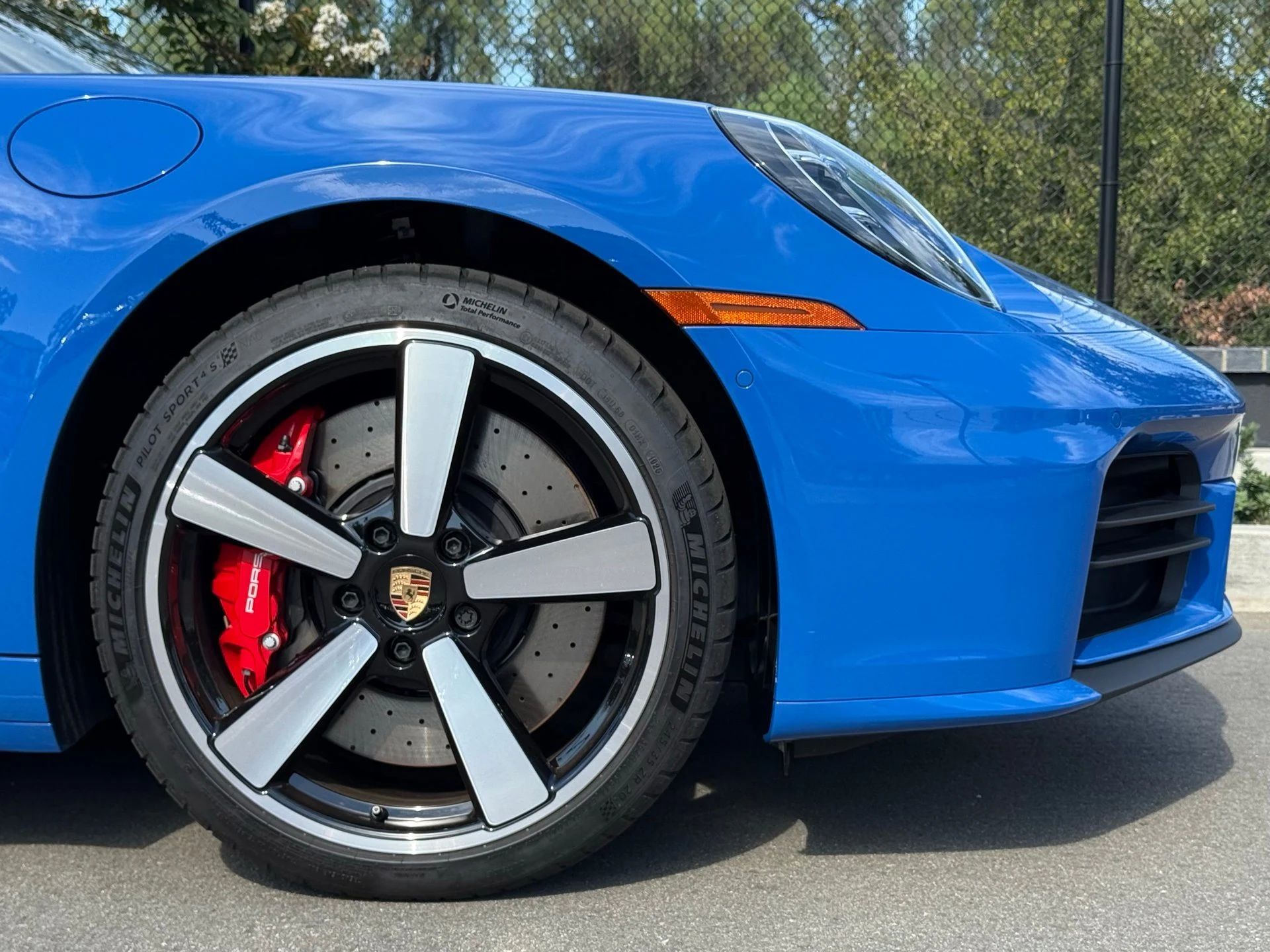 mph011_3751248787_4624b14664797e69deece98ae053c3df_c72f098b87