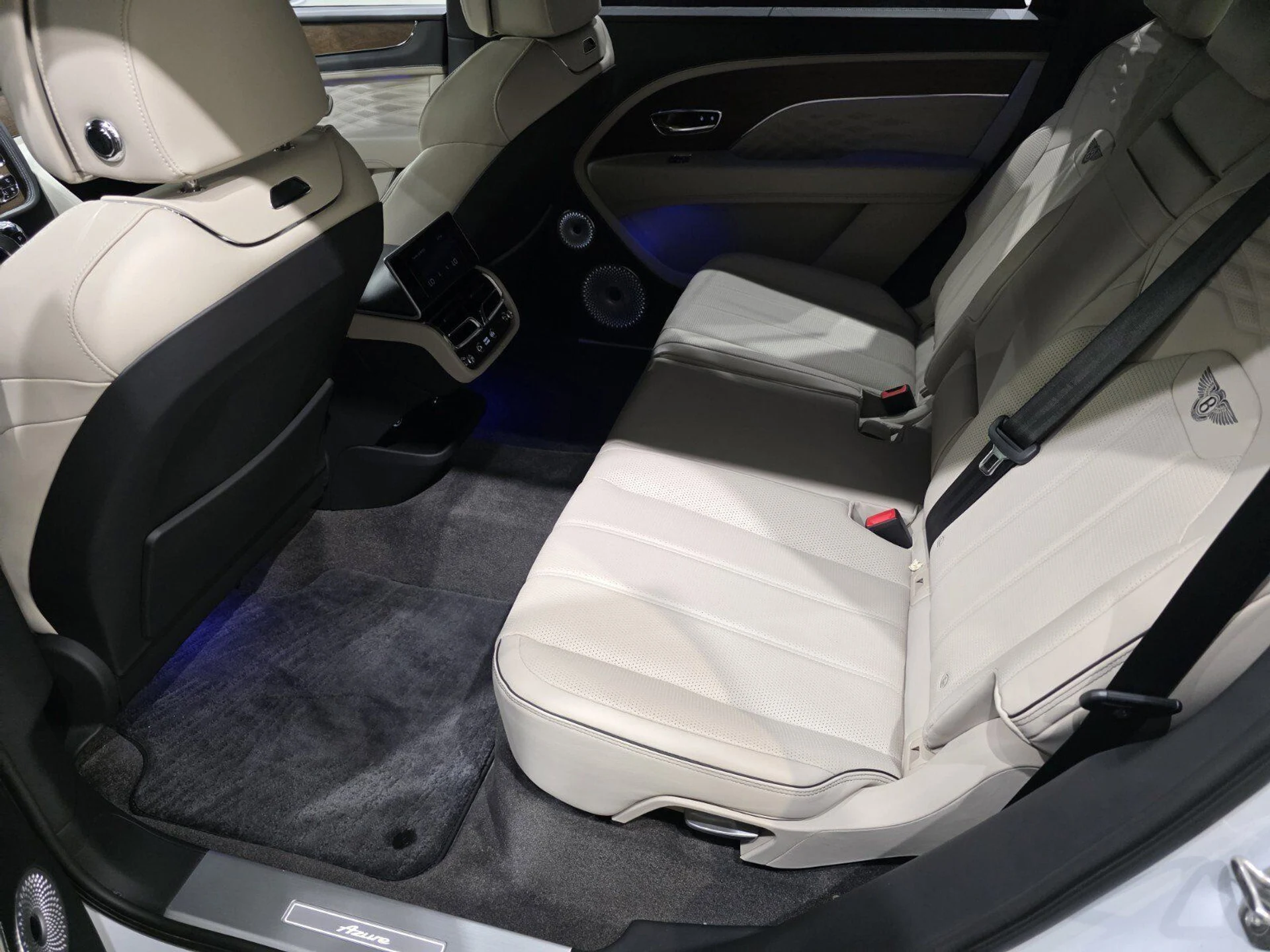 mph011_3755058616_62caaa150cef2704da91528745b445d3_71c55fd0f4