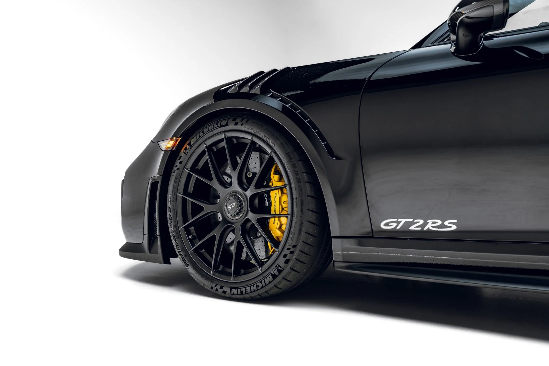 mph011_375553432_Used_2018_Porsche_911_GT_2_RS_1783012711_b05c699c1c