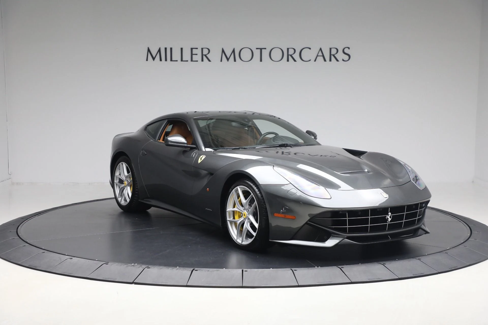 mph011_3755645005_Used_2014_Ferrari_F12berlinetta_9d2e6ed322