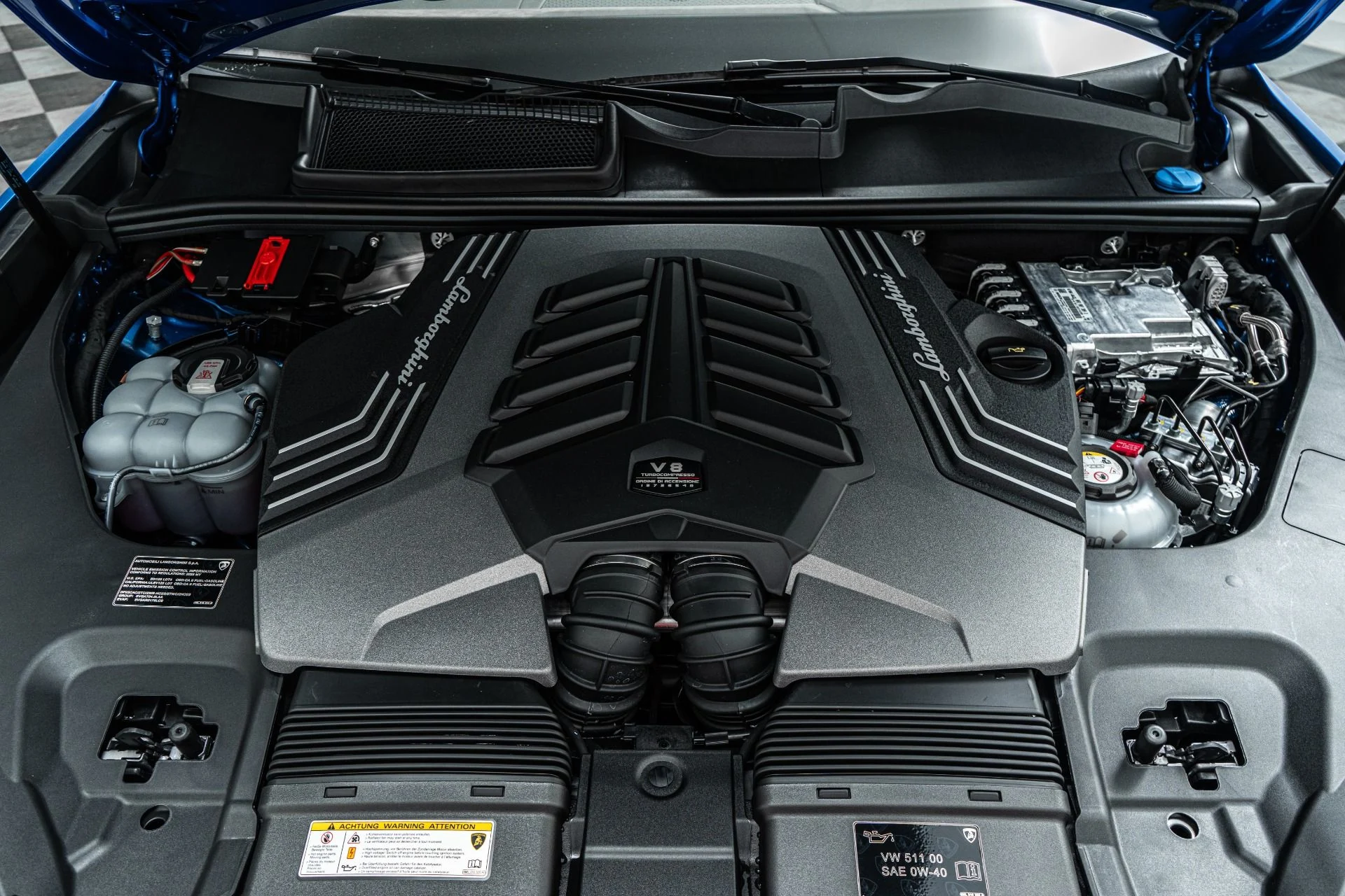 mph011_3758825788_Used_2025_Lamborghini_Urus_SE_Bang_and_Olufsen_Audio_Two_Tone_Interior_789_Horsepower_1773150487_ca3fd8fbba