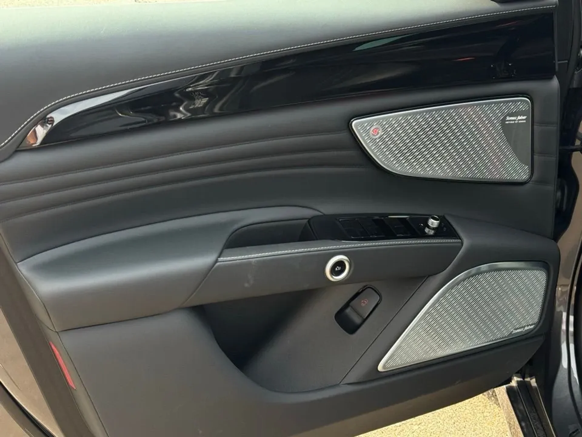 mph011_3767446166_aiybth0g7323pcn00506wyadlq0f_09f4ea7757