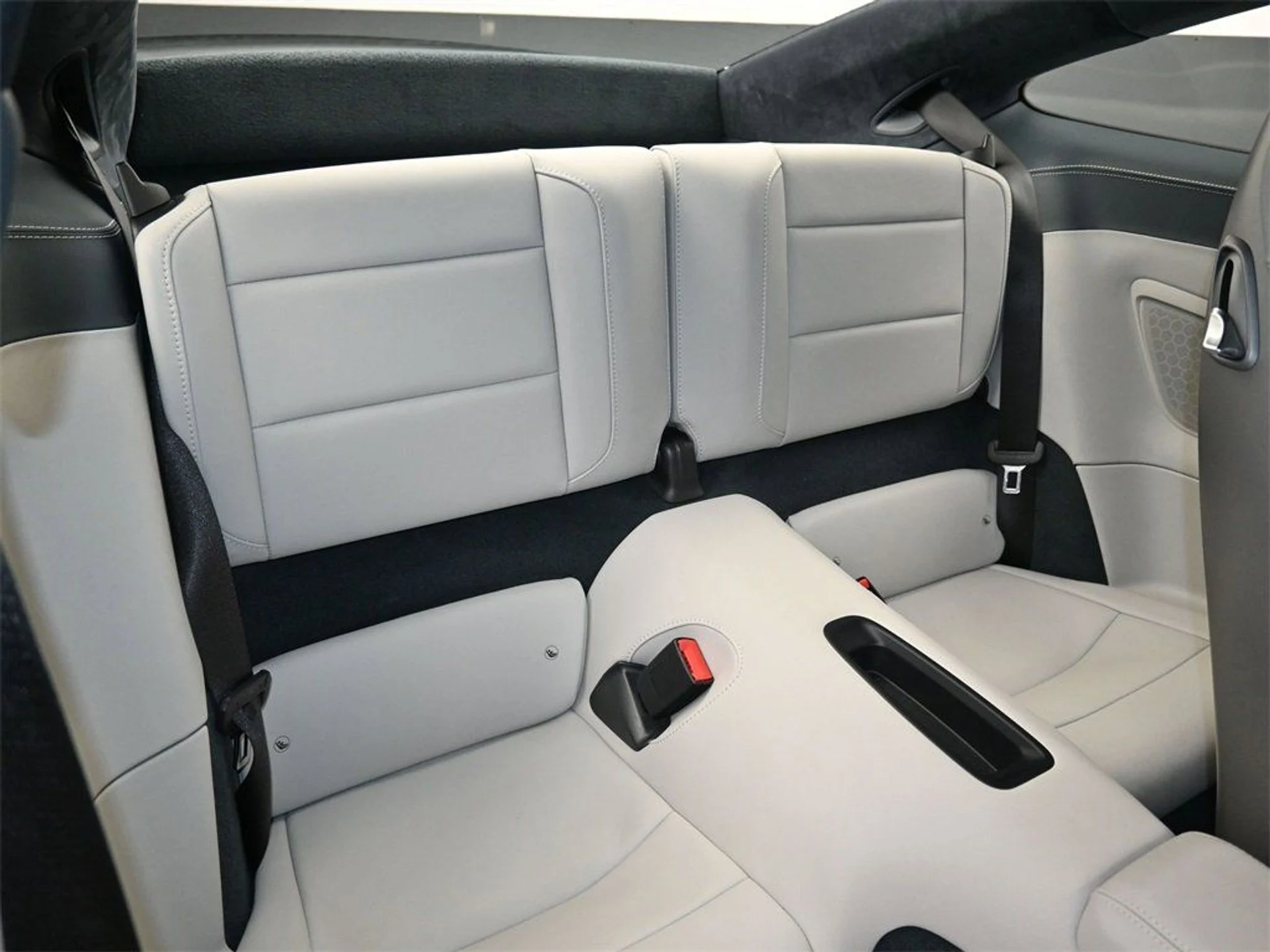 mph011_376973488_7a3b1efdb3dc176603683fd1cf5583d3_2b6d3cce65