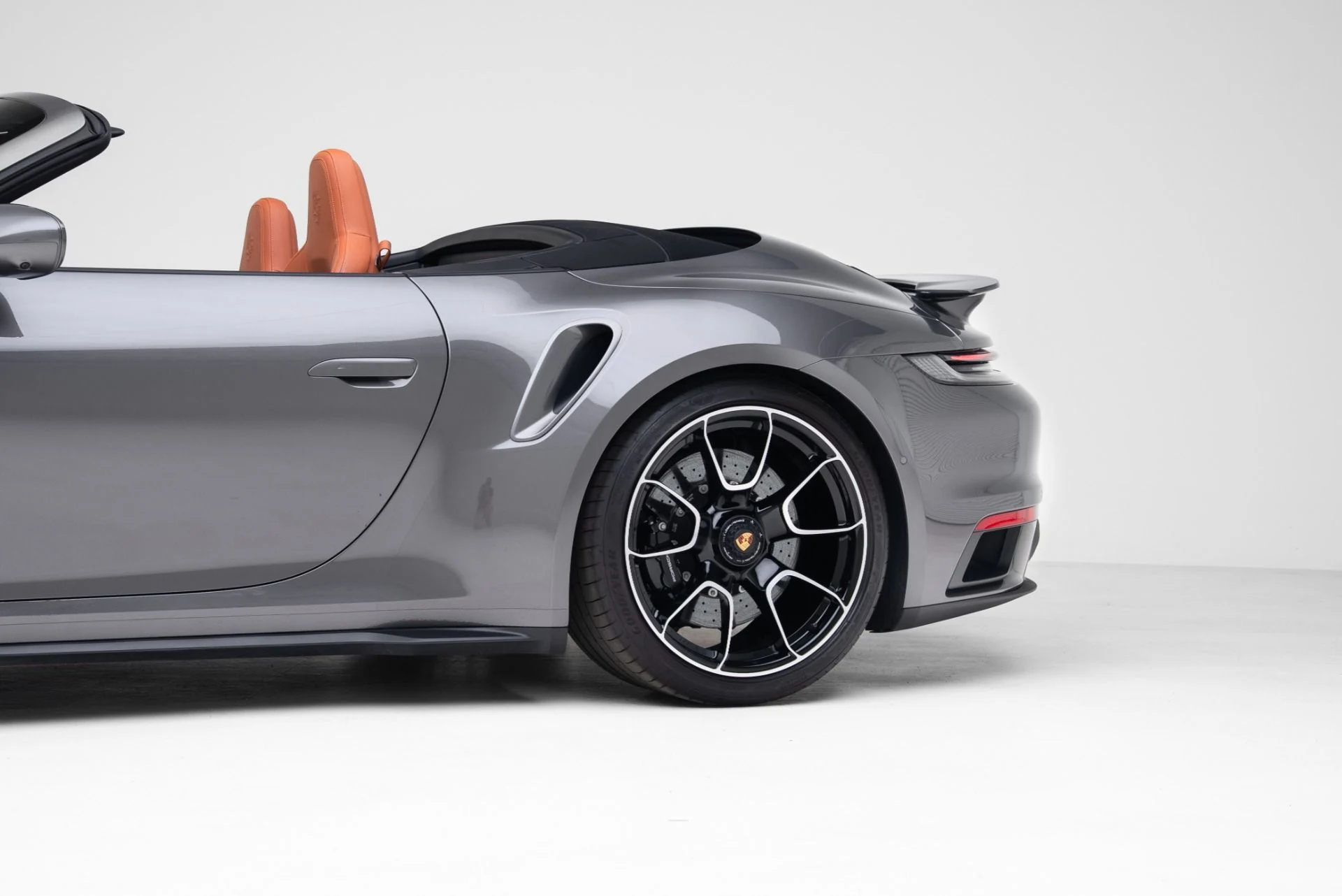 mph011_3771104732_Used_2024_Porsche_911_Turbo_S_1770940586_d9f1eaef37