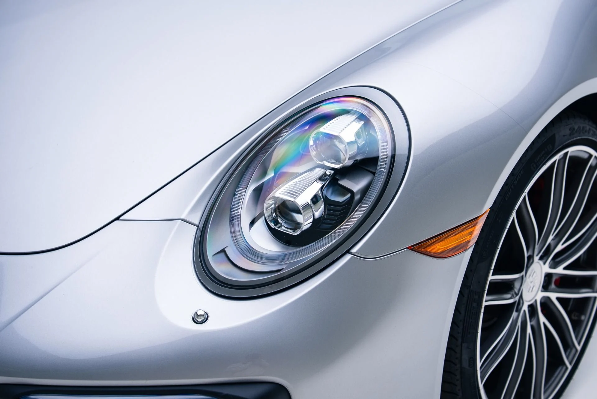 mph011_3772091488_Used_2018_Porsche_911_Turbo_1765307368_dbd2d49260