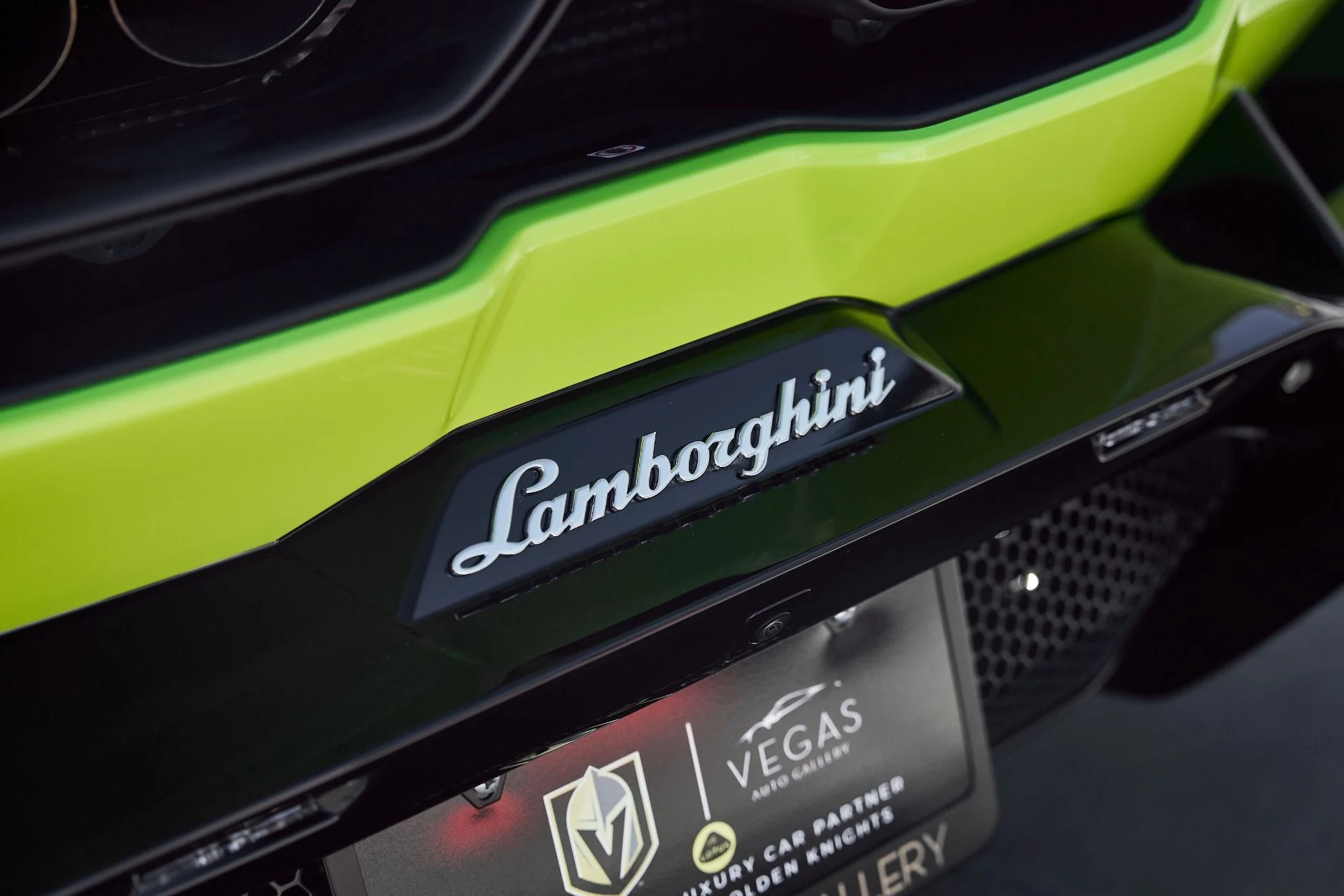 mph011_3777471287_Used_2025_Lamborghini_Revuelto_1769824562_6776cae844
