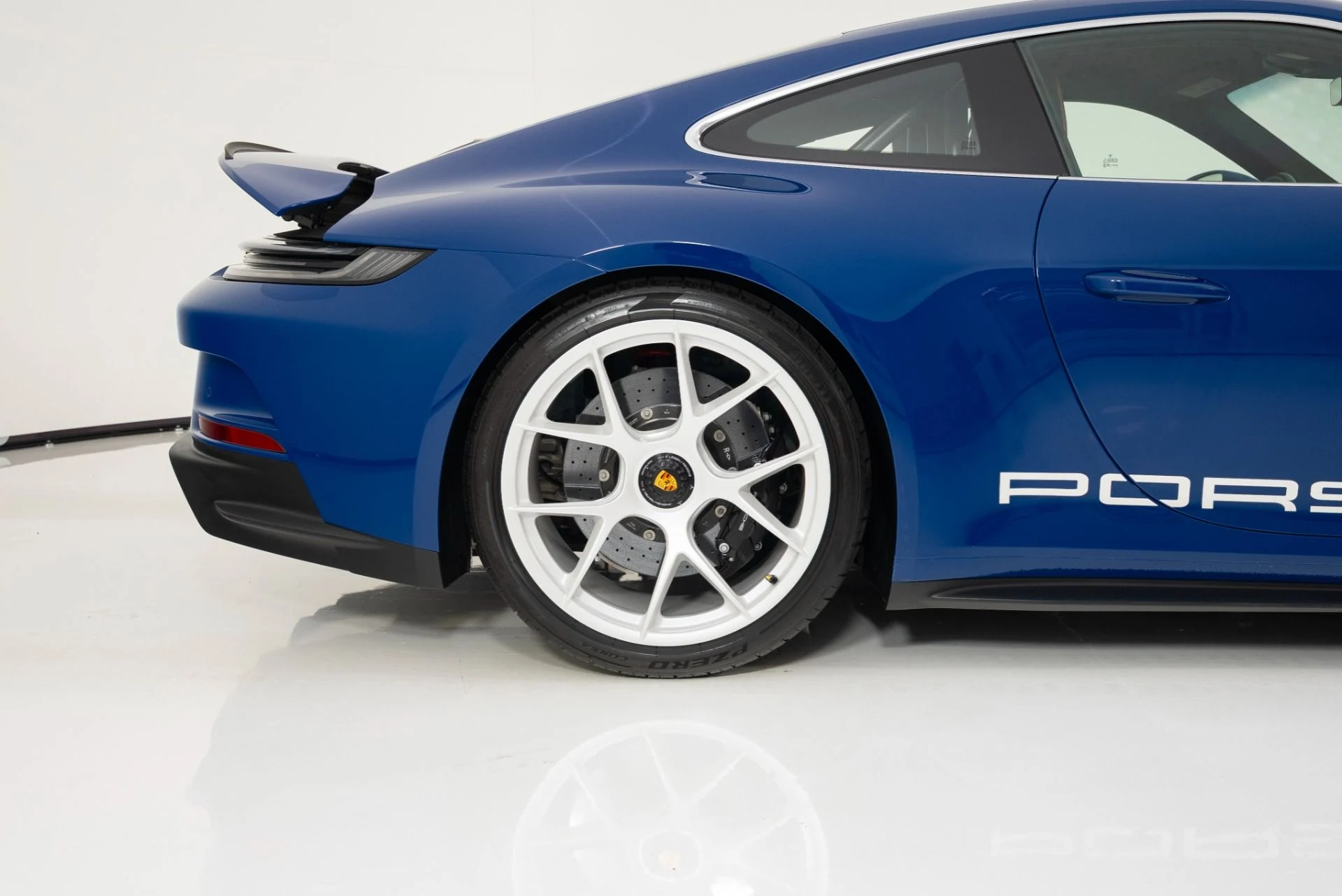 mph011_3777525563_Used_2024_Porsche_911_ST_1758136883_b35b25e806