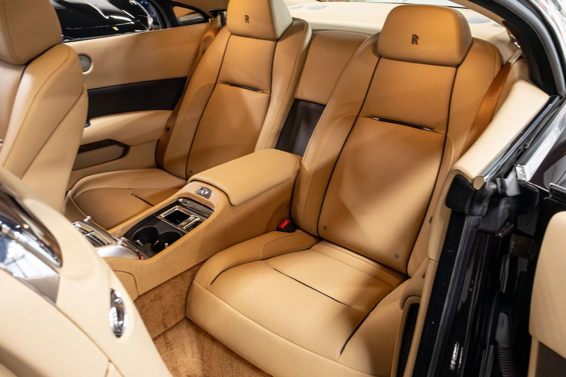 mph011_3781838117_Used_2015_Rolls_Royce_Wraith_1776700645_b3ca316060