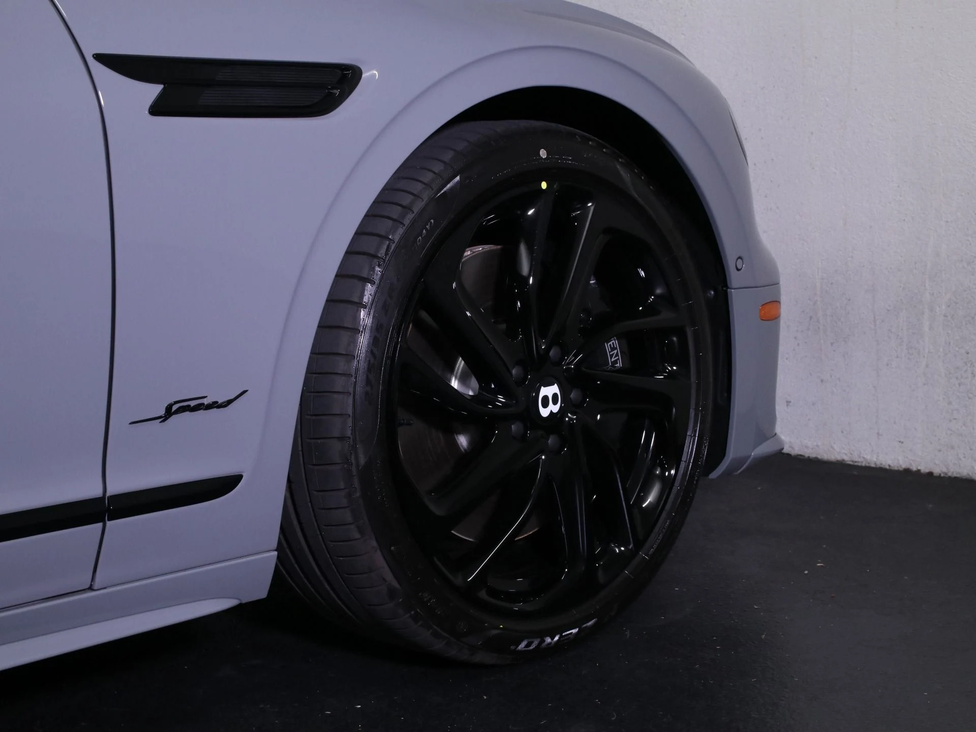 mph011_3789220122_New_2025_Bentley_Flying_Spur_Speed_1756397611_e7eed45759