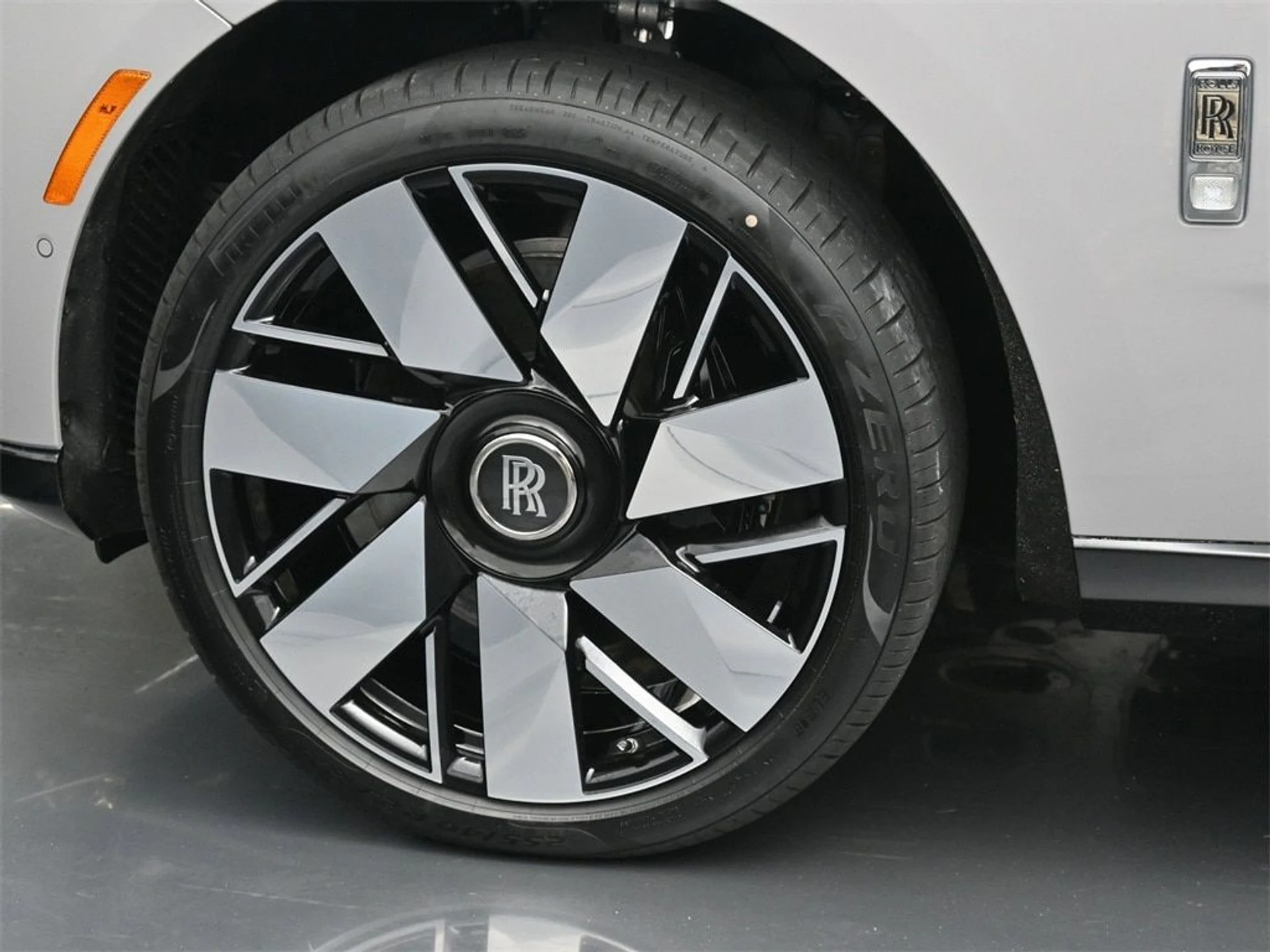 mph011_3789679044_86aa1deea21b558d6367615132eefaa0x_acae40b423