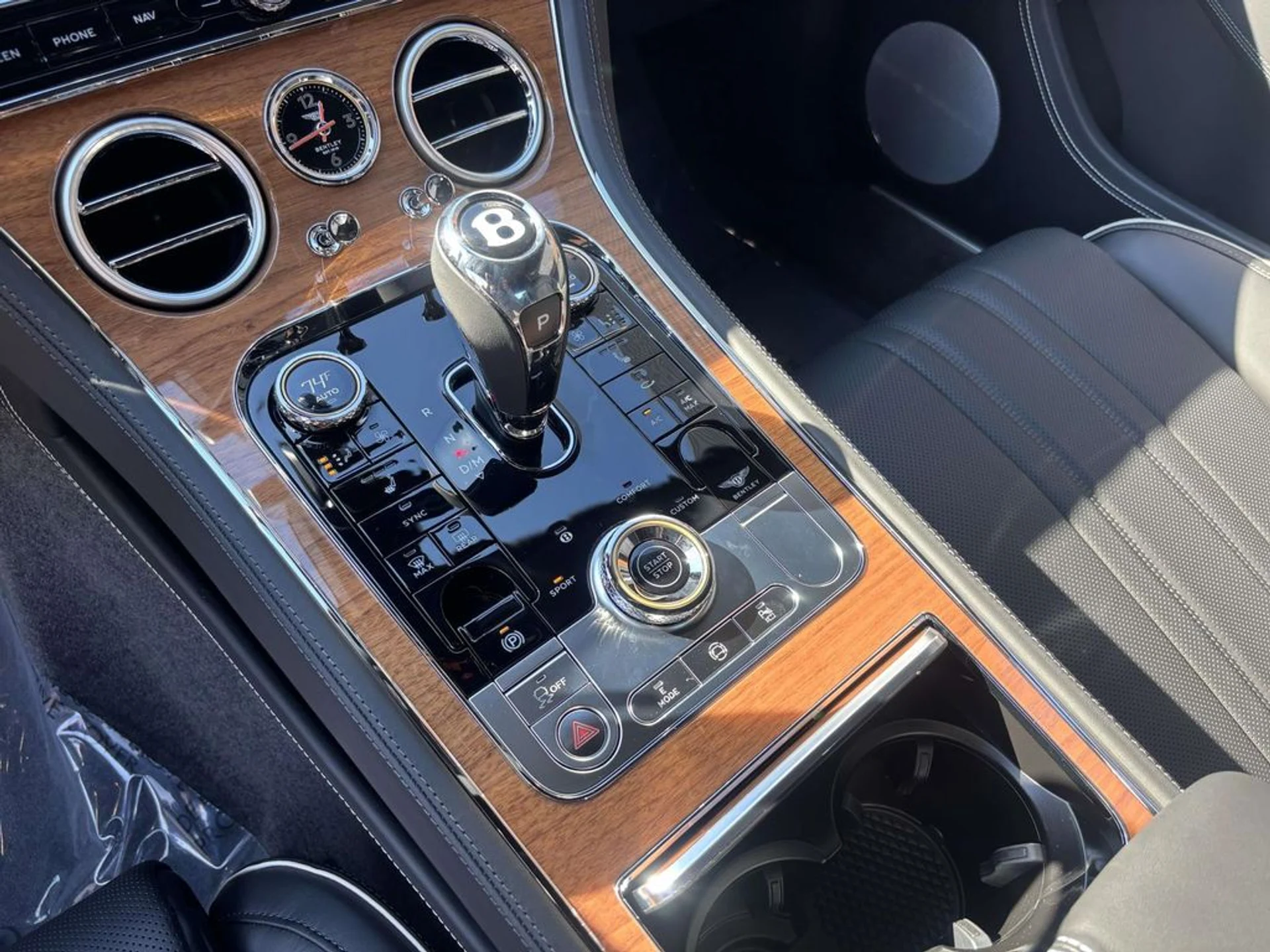 mph011_3791256559_02d15e27027fc5153b7e46b4ac77cae9x_3845f35047