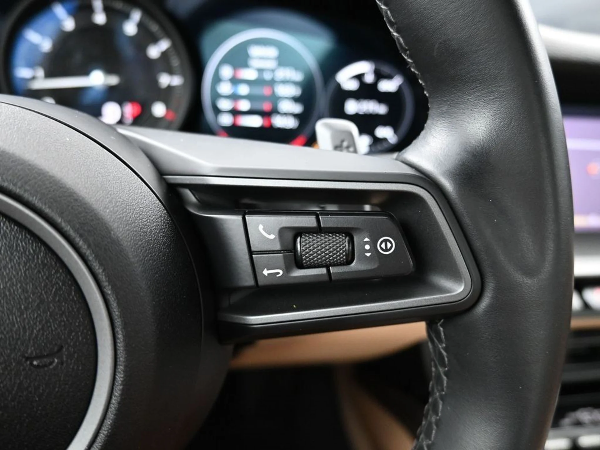 mph011_3793122242_d2f22e6312a629babc526ad57fd1a9be_3f4f494d01