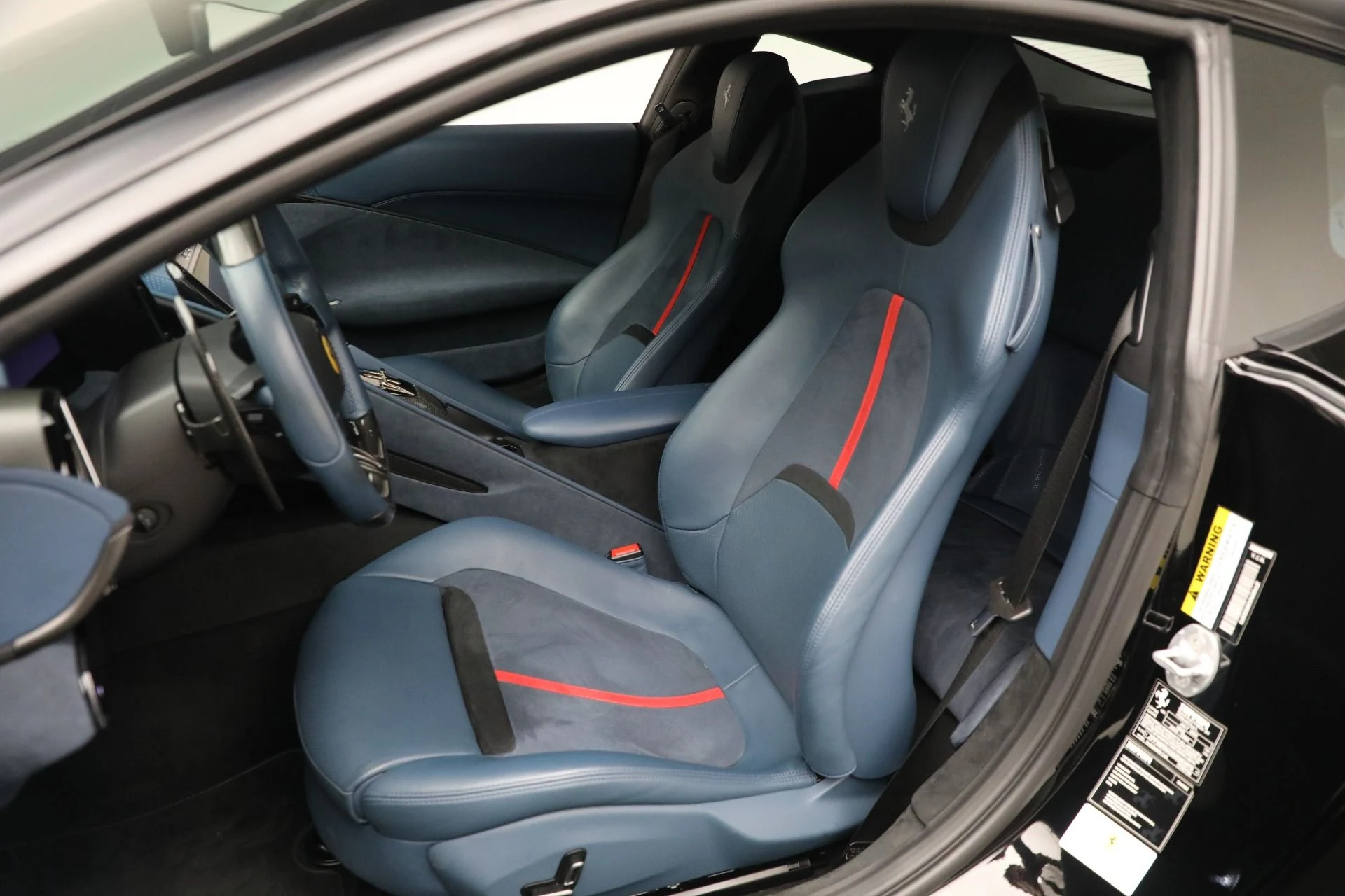 mph011_3801465160_Used_2022_Ferrari_Roma_0a836b5412