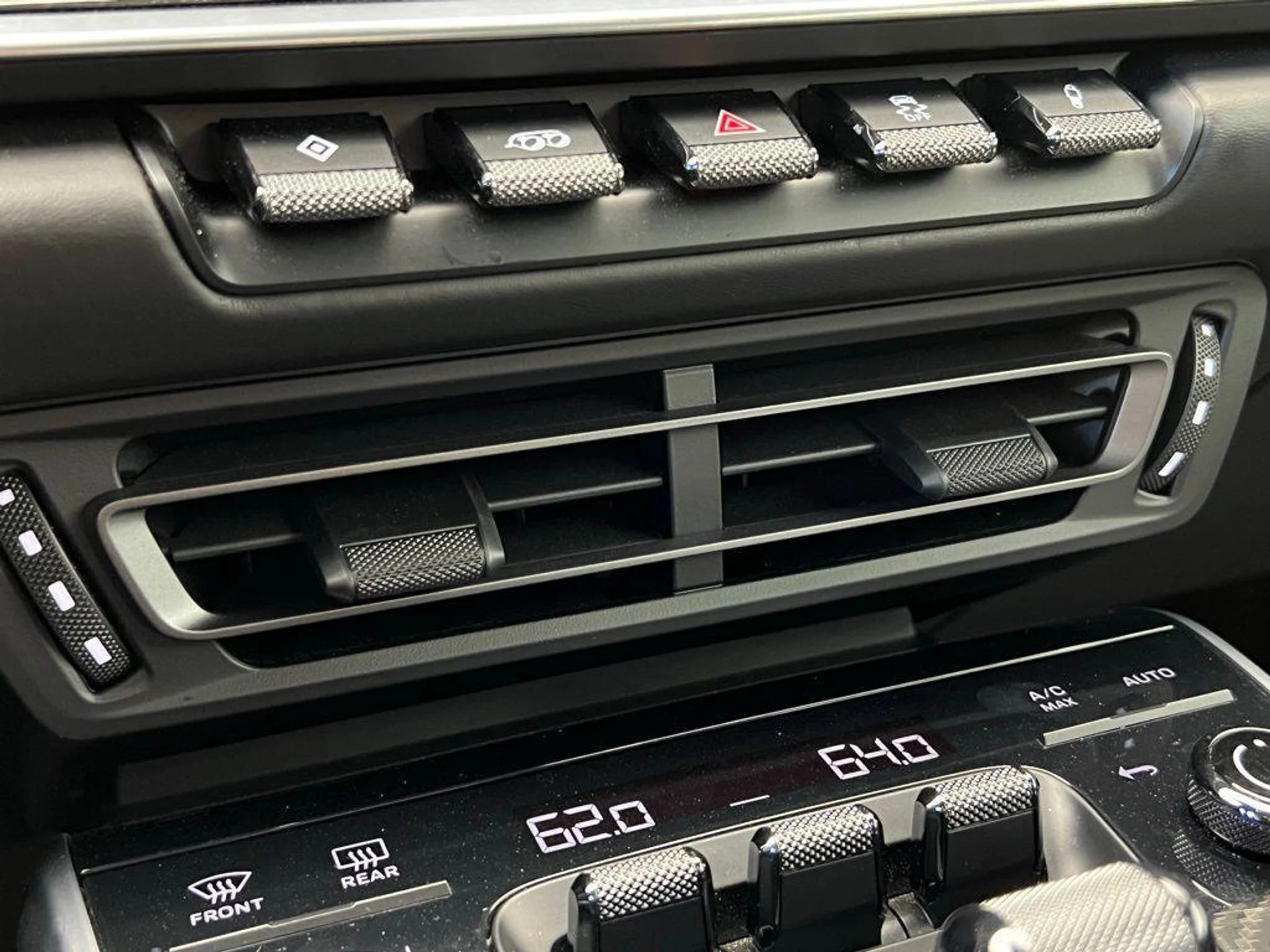 mph011_3804829682_bcbjk_DEI_87iyzyvi_N_Qi_XJJ_7_T_78_12b28012f4