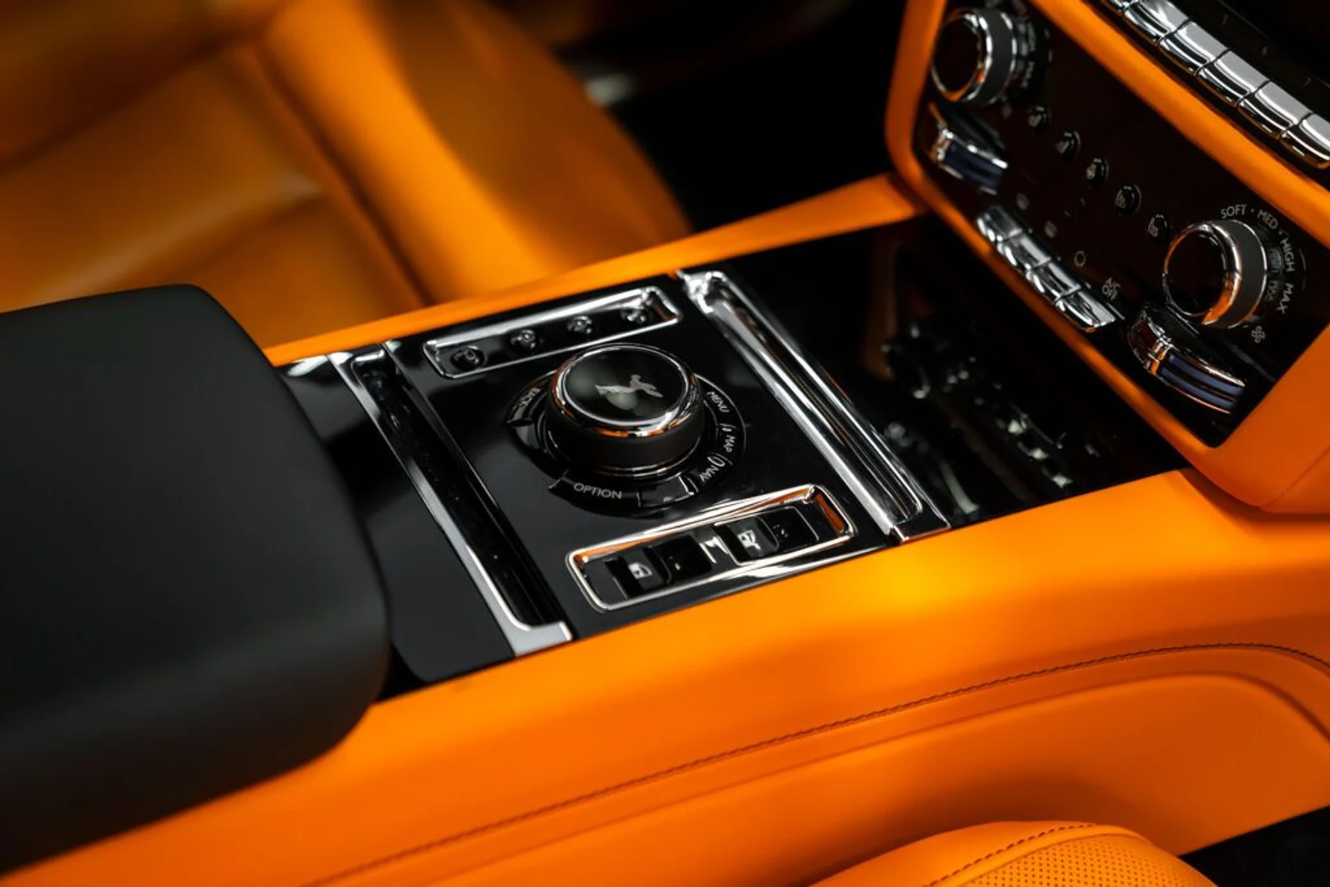 mph011_3809706507_rolls_royce_ghost_2021_jpg_v_1754355020_cef10730ee