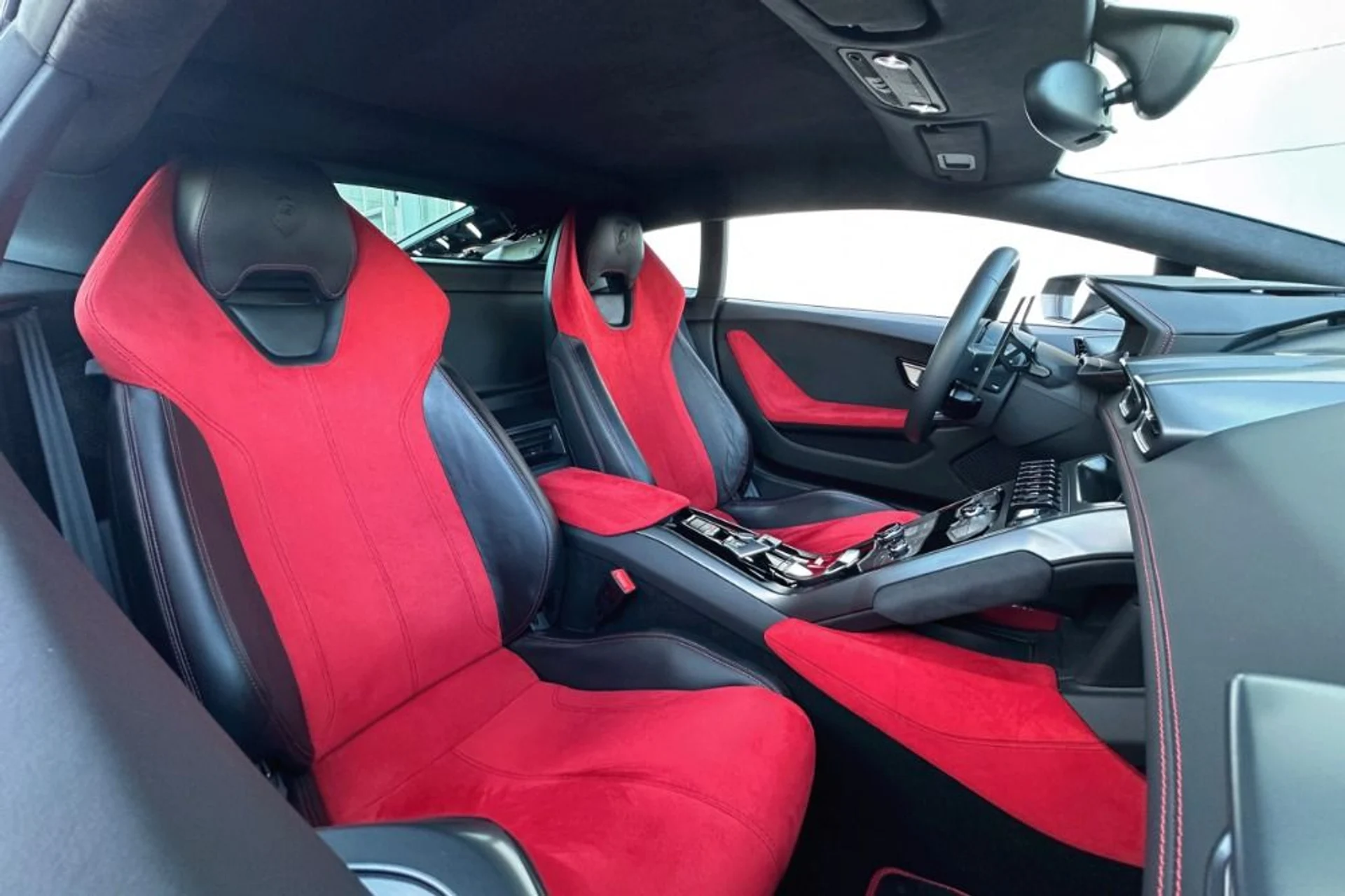 mph011_3817401898_Used_2015_Lamborghini_Huracan_LP_610_4_1767011608_7d6f5d3fbd