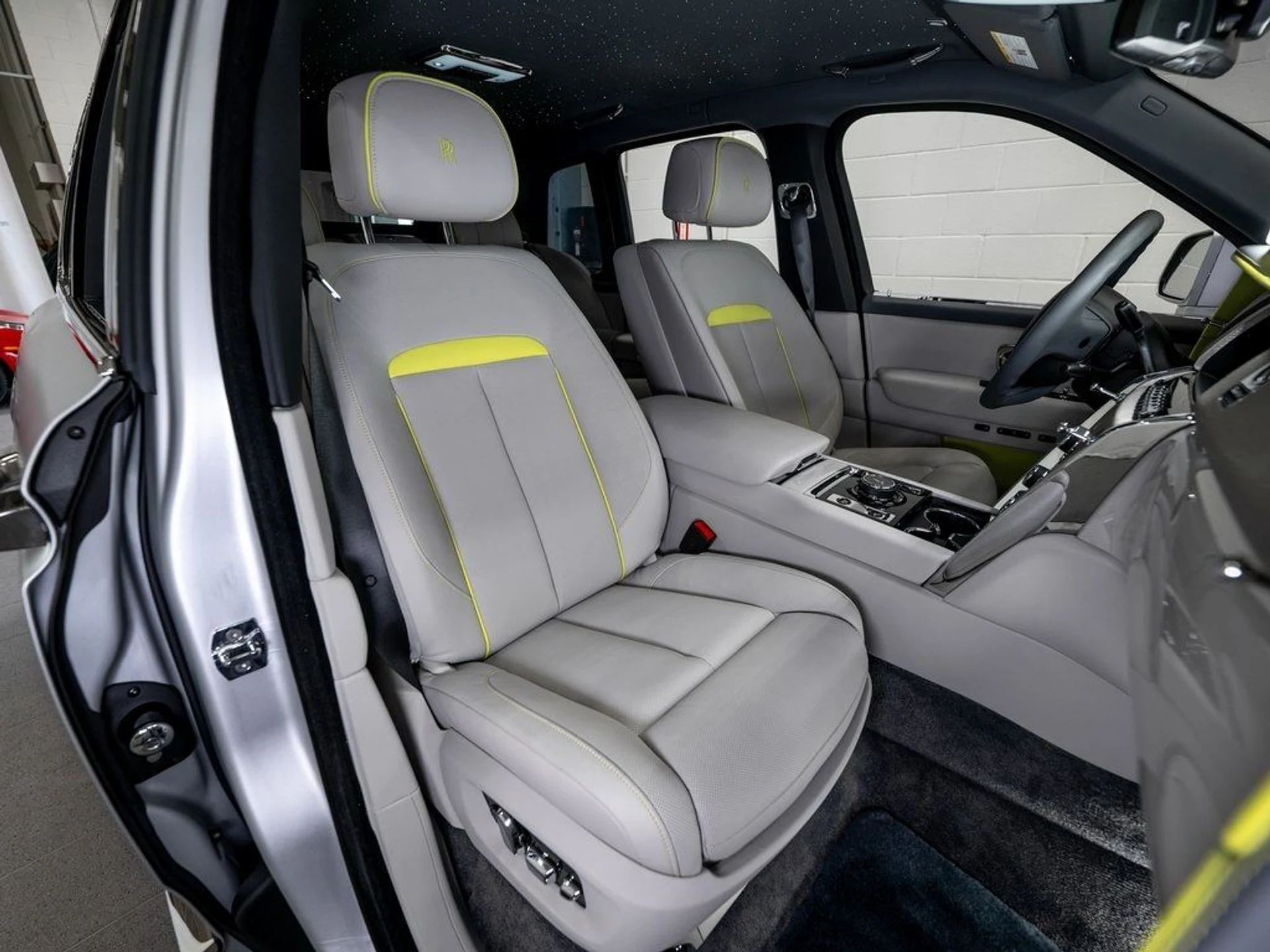 mph011_382379977_image_12_b4182de6ae