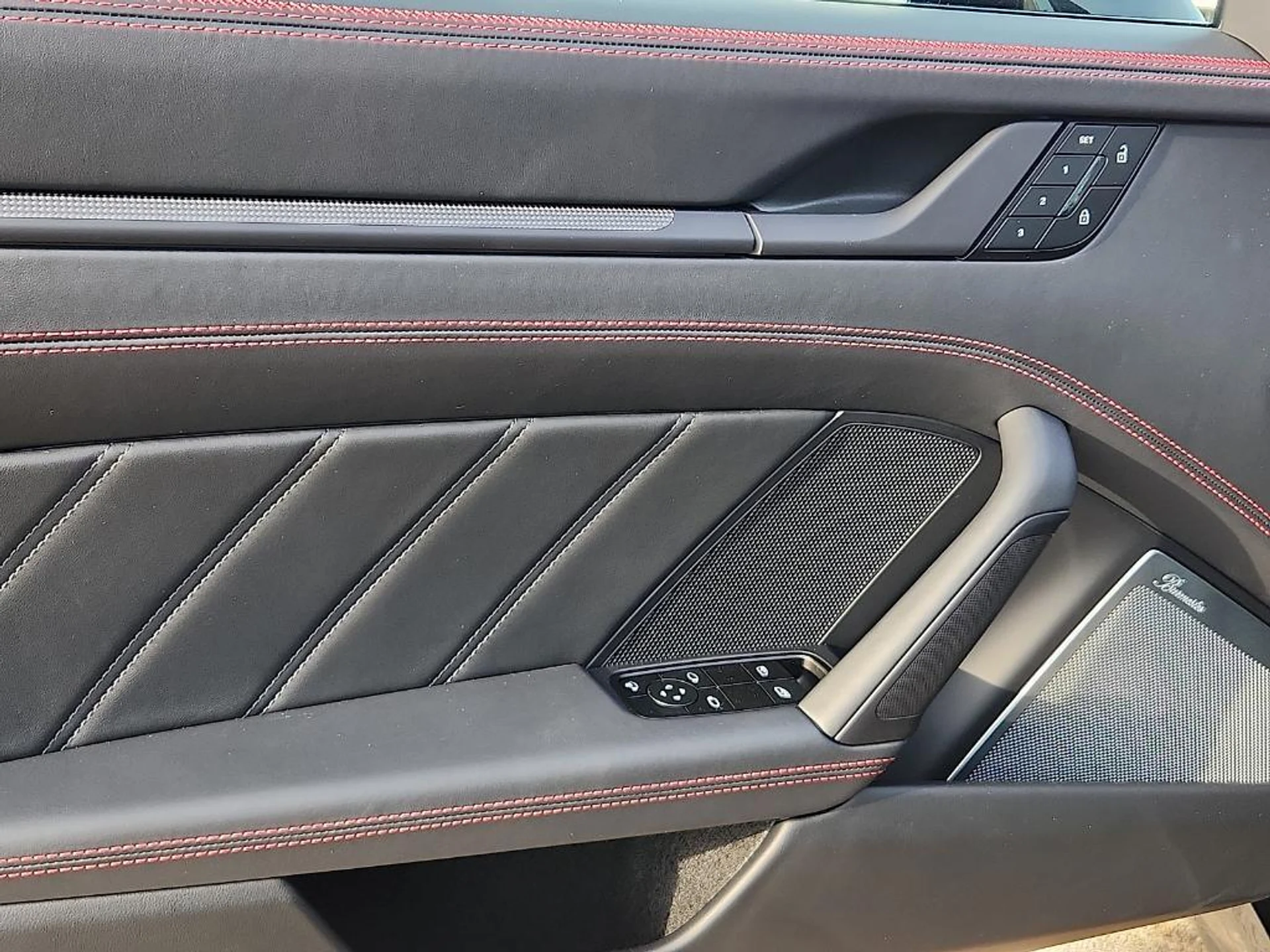 mph011_3827583062_1_M_Kq_ICC_6m_W0jagj395_MX_9_Kb_D0vk_0f0a563a3a