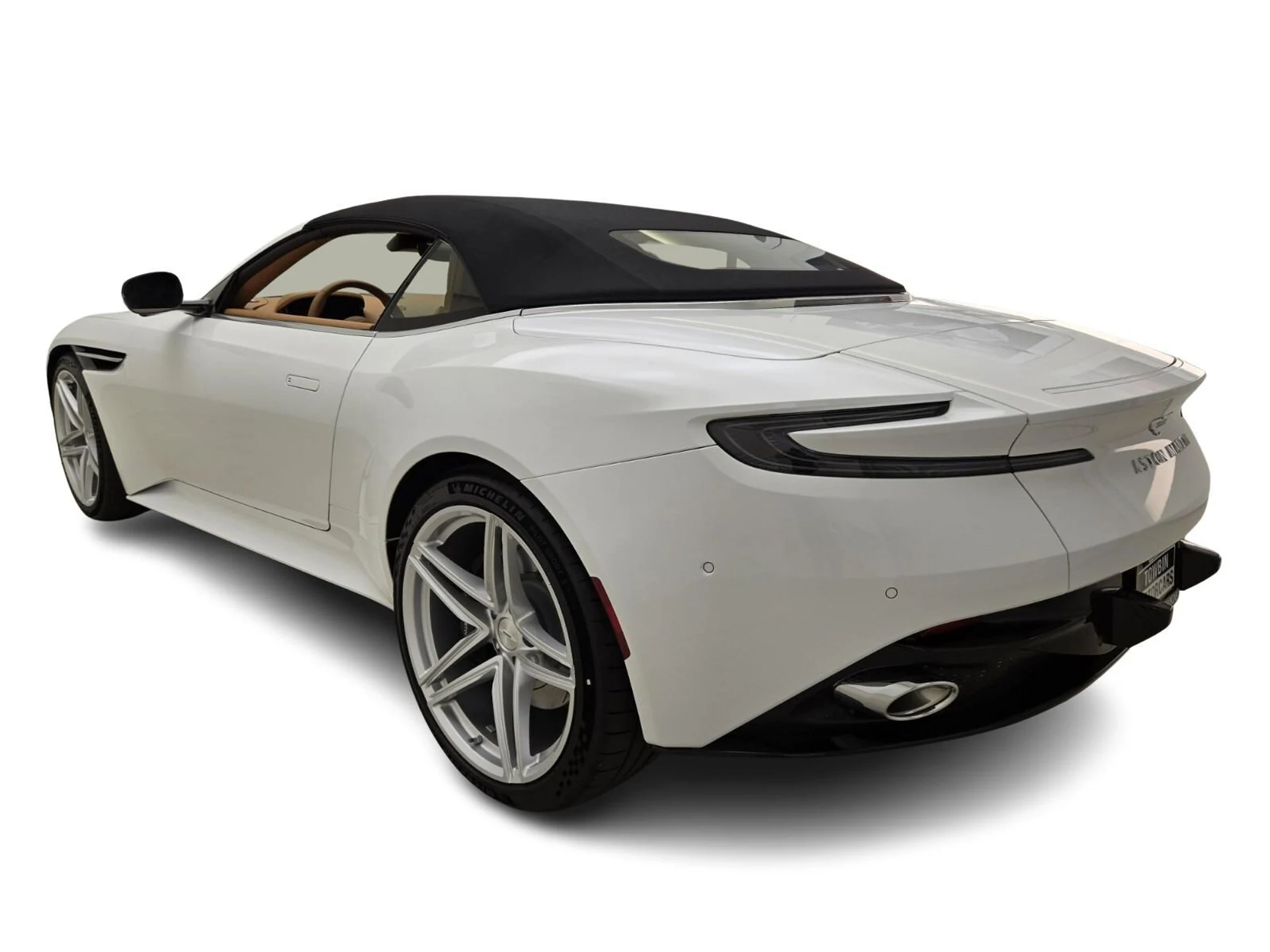 mph011_383120121_New_2026_Aston_Martin_DB_12_Volante_1756187303_66474d3f42
