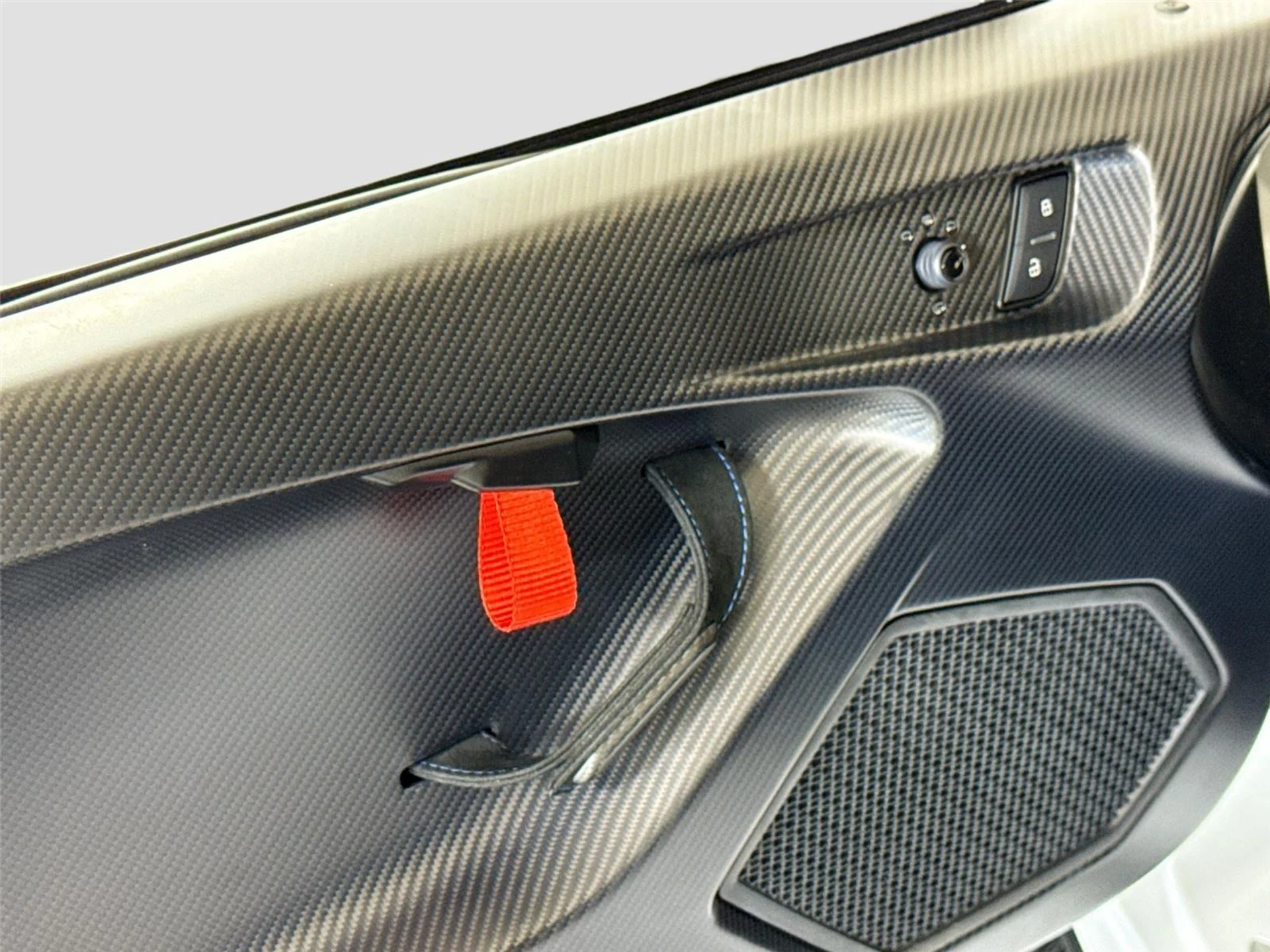 mph011_383807875_8e9daa16c96f6ef6035ca53b60fc8c46_e256ded760