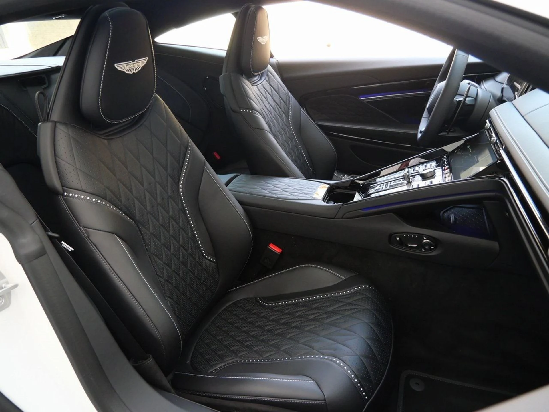 mph011_384102010_960bf37afabf27e9e59512a15f24dfe9x_54252140fe