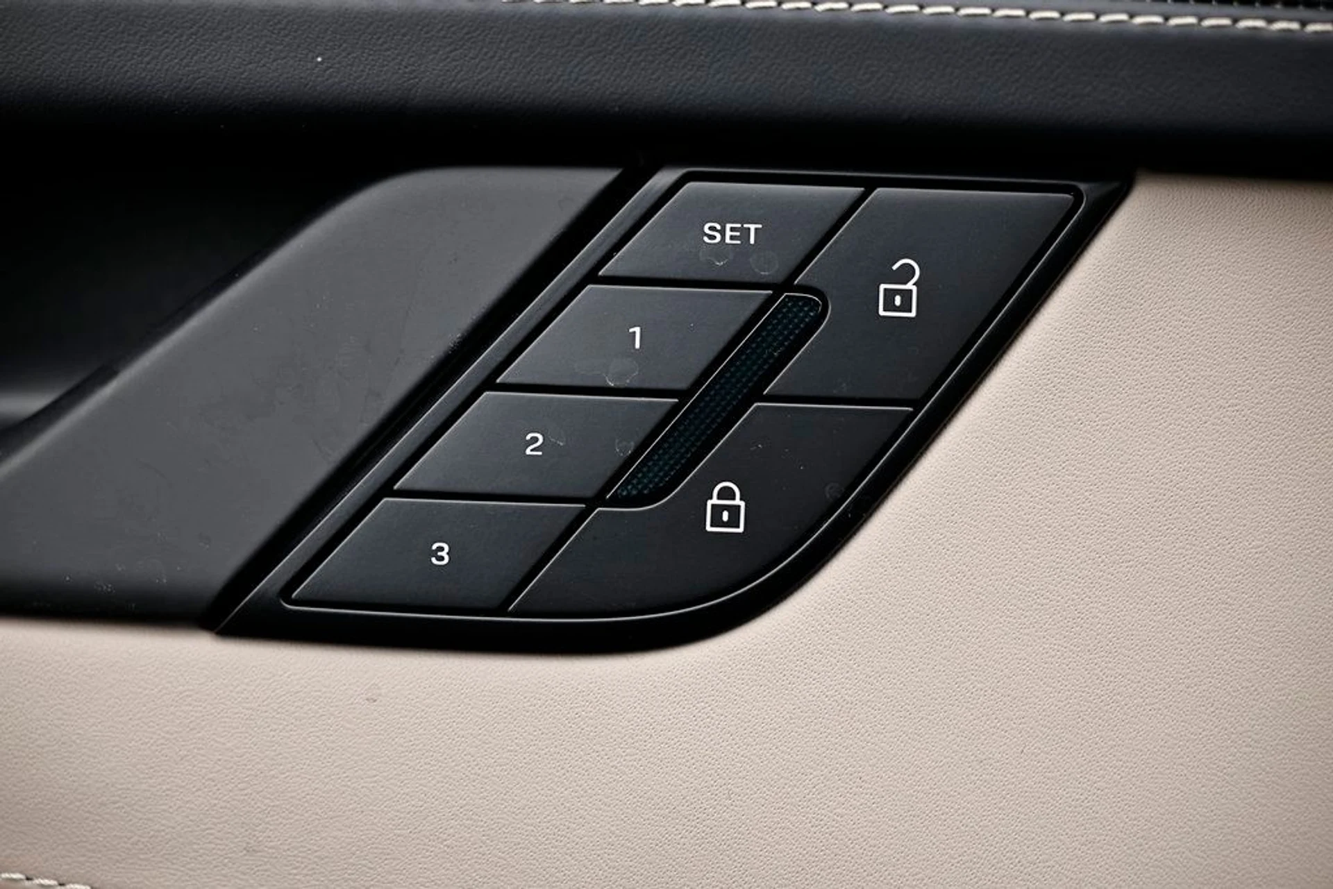 mph011_3849475764_8206cb3688e34b31d0dee75664db9c51_3533ee8984