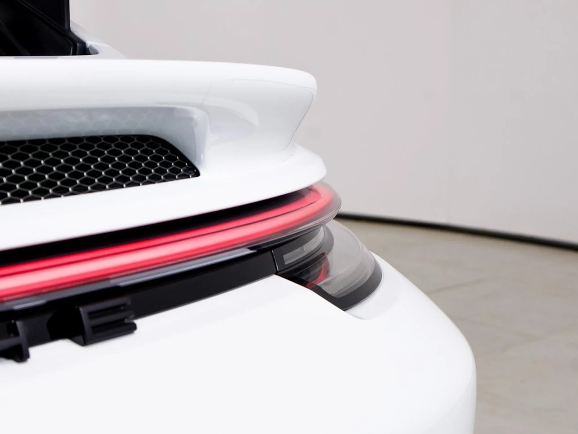 mph011_3851315404_20455a76f5944b8c59cb32fc2af6d41cx_8886b71f07