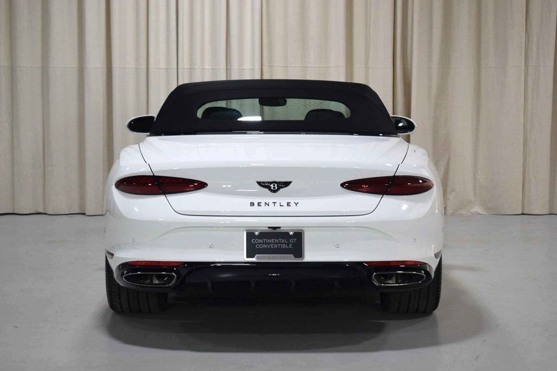 mph011_3853851874_27a3996f6663f36821b5ecd0157e1f27x_3bad5af209