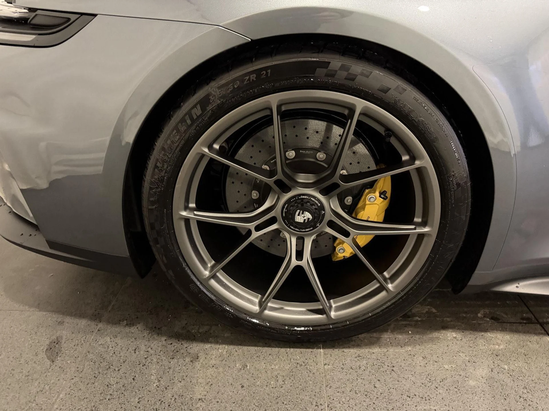 mph011_3853856875_afbe21f117d682db88c01b510b9e4b85x_c436522147