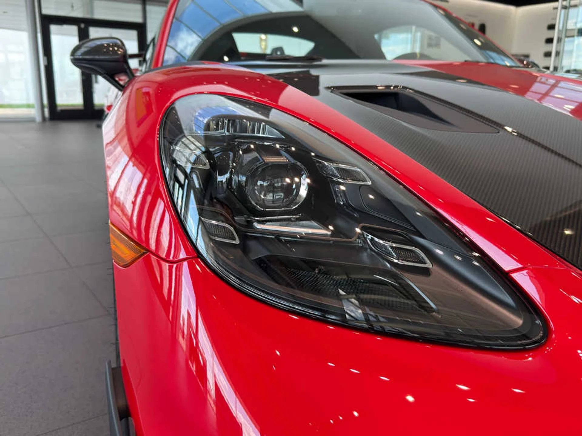 mph011_3853883352_7b13047c509427fed36acbc4b42055d0x_5ab8fcc255