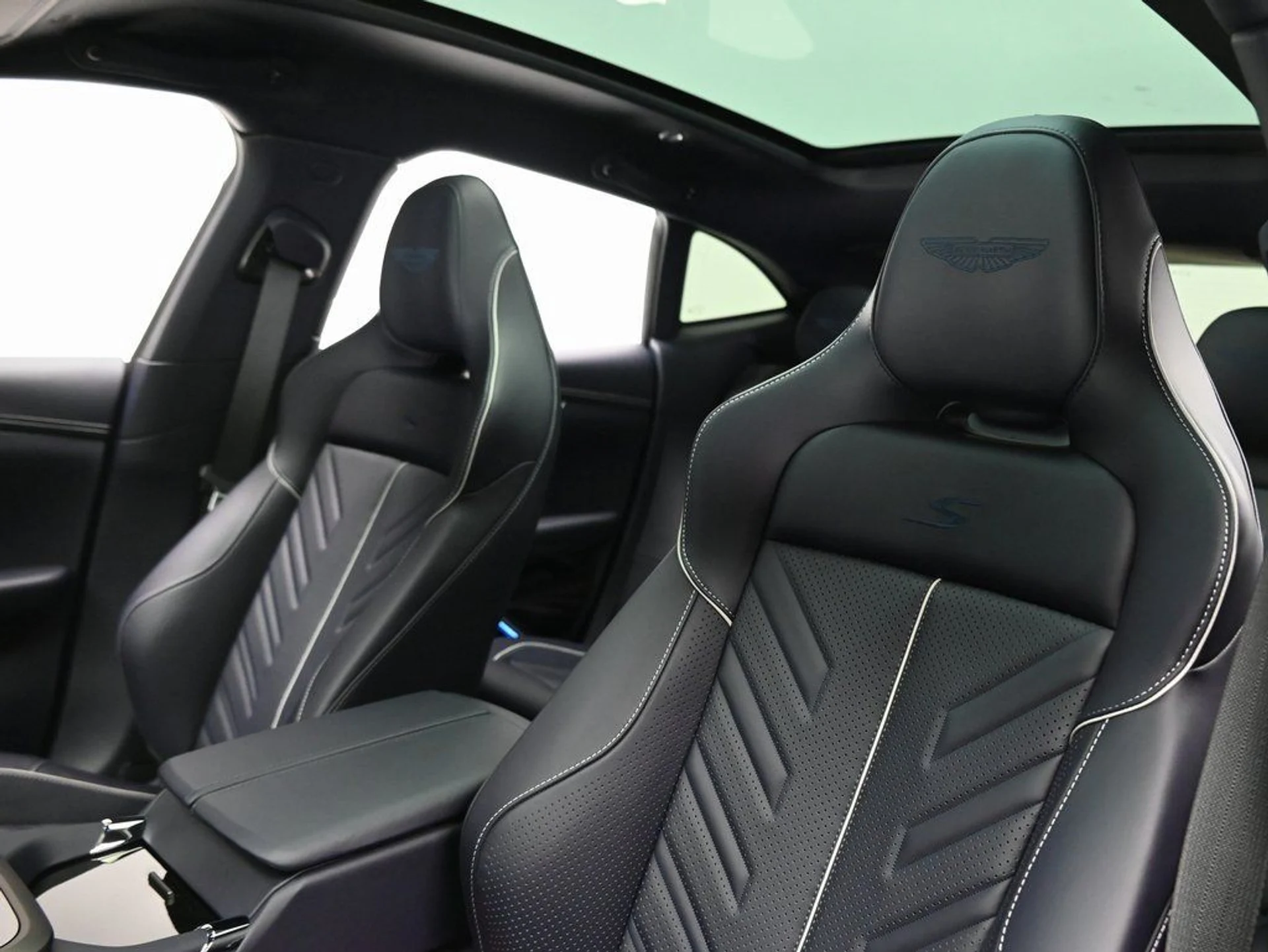 mph011_3854156681_c4acc1754dbdc6b5eb1c020f8ade06c7_718f1b695c