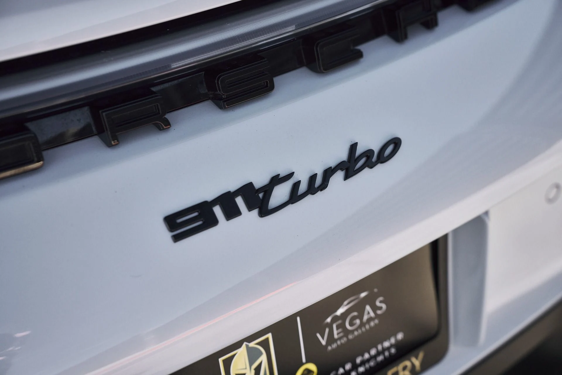 mph011_3855711122_Used_2024_Porsche_911_Turbo_1765332396_1246327a66