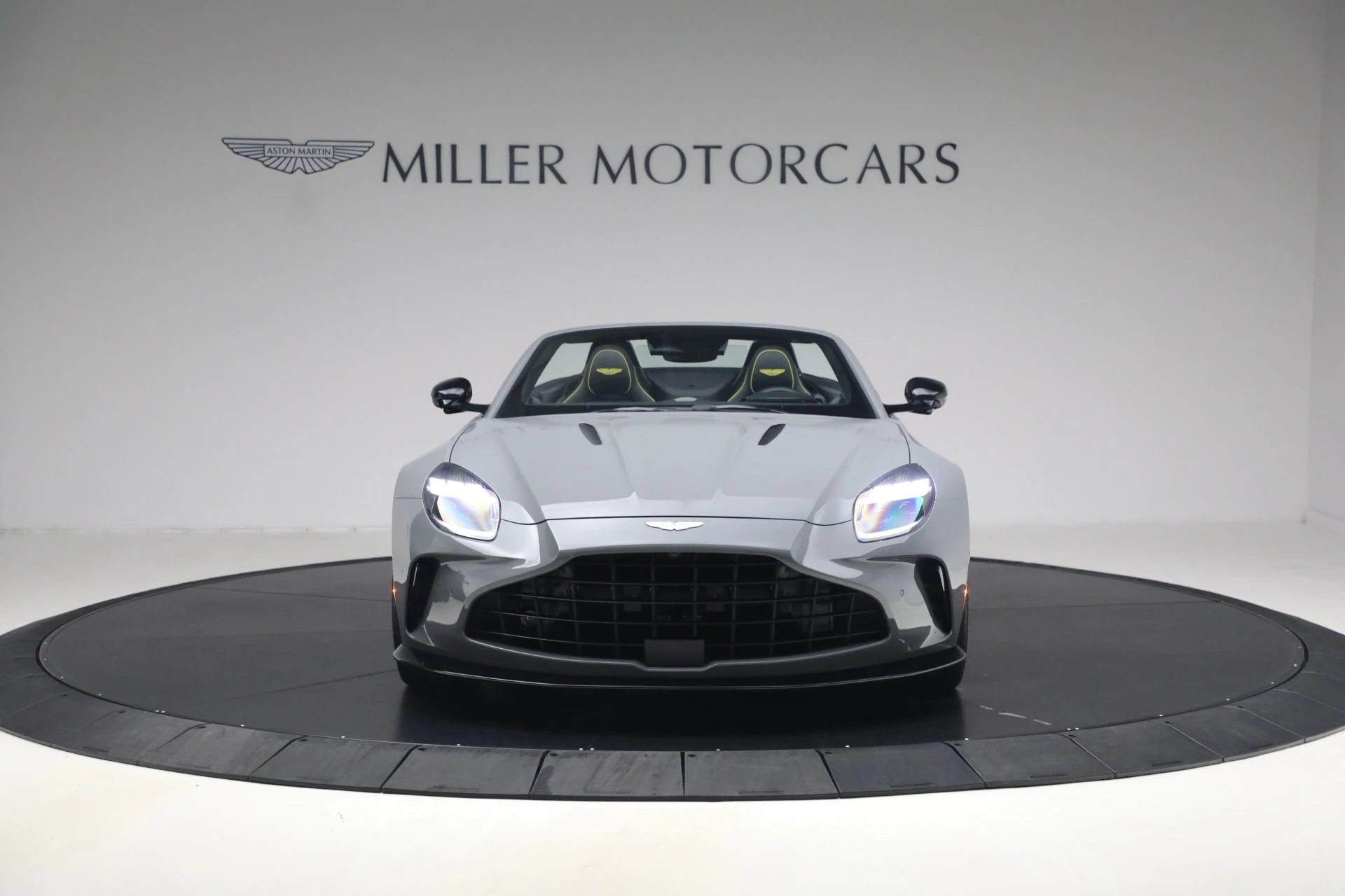 mph011_3858117192_New_2026_Aston_Martin_Vantage_Roadster_1790027458_3cd50765cf