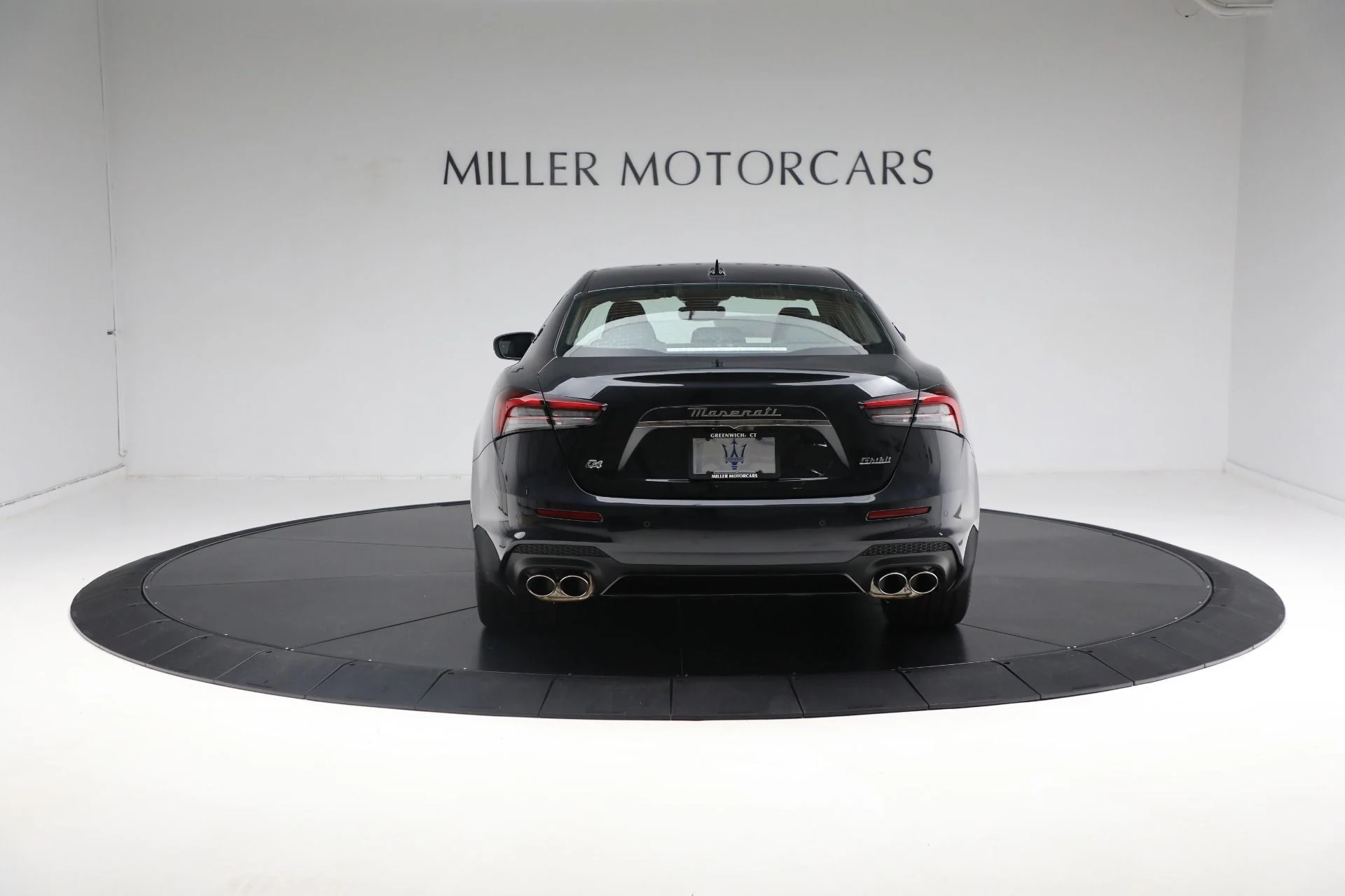 mph011_3869493619_Used_2024_Maserati_Ghibli_Modena_Ultima_Q4_1713534126_ec1c520b69