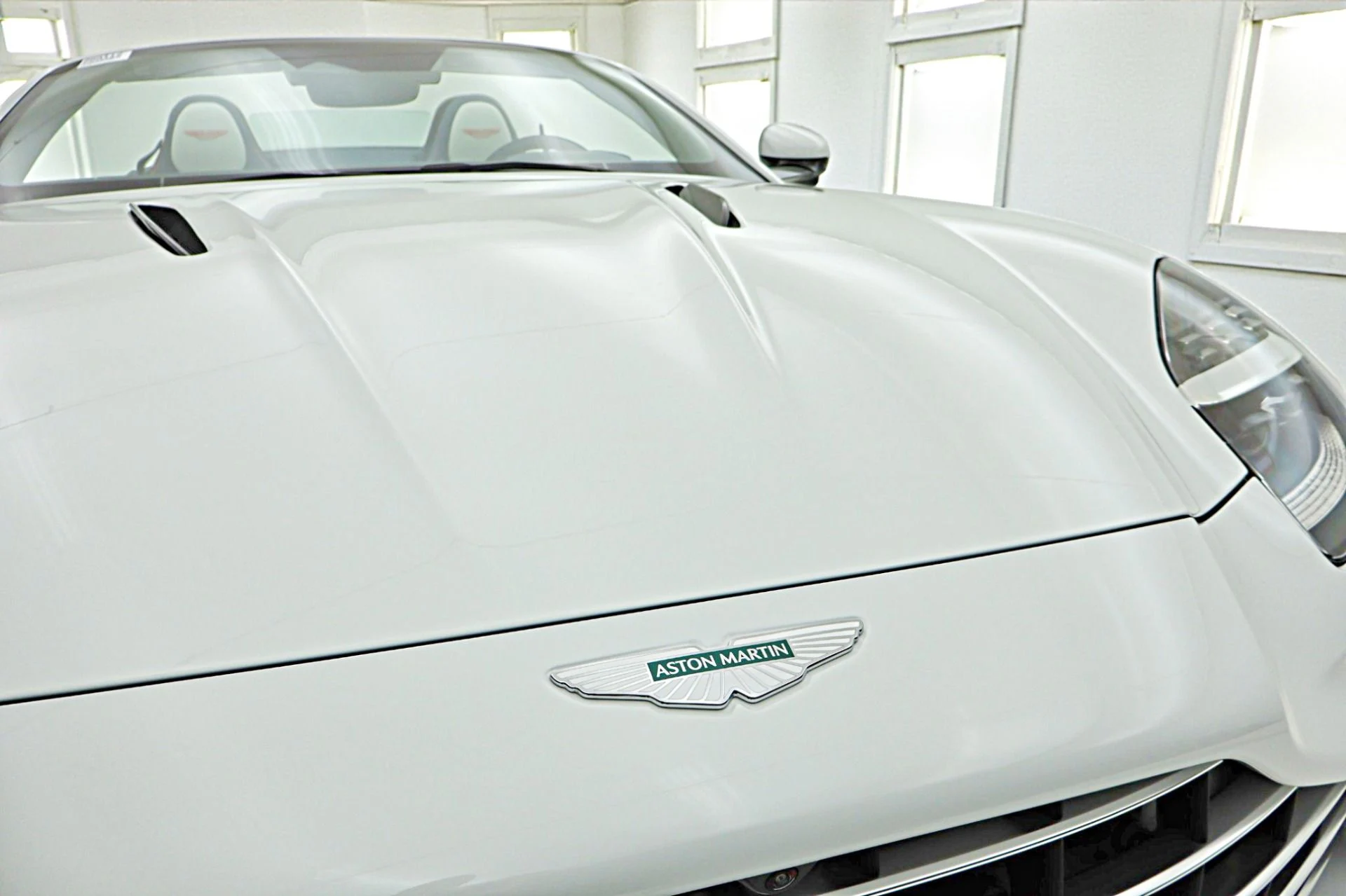 mph011_3870304311_New_2026_Aston_Martin_Vantage_S_e5bc9f4ae3