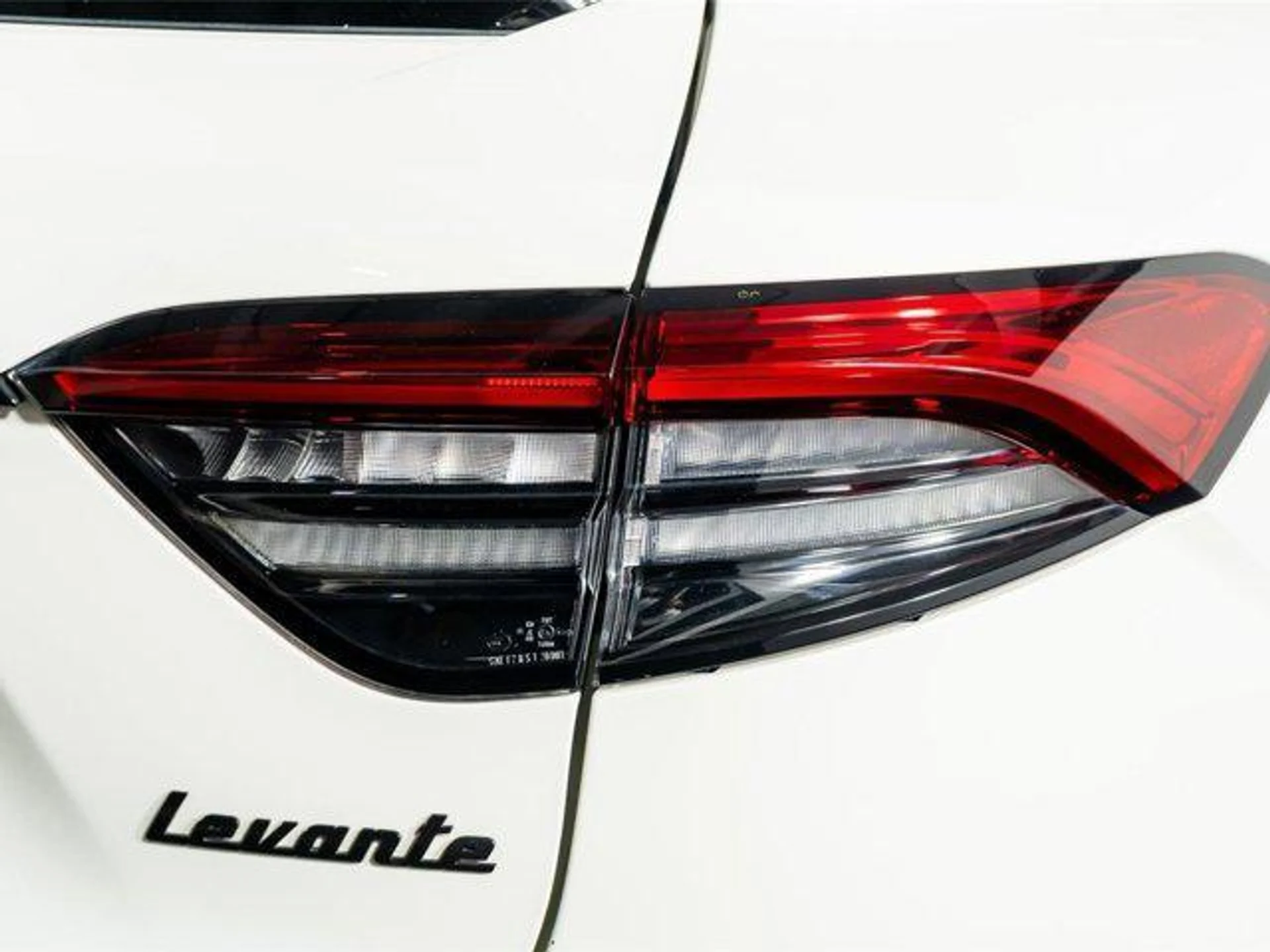 mph011_3872019473_a_A2kp_6_O_Viqk8f_J4_Wfkp7_ZGF_Lo_7fa26ca1cc