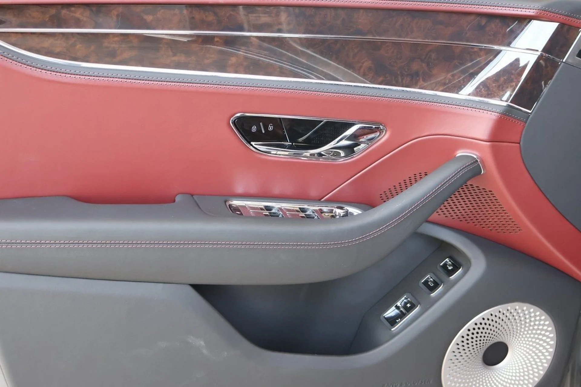 mph011_3874029825_12_cd5f68e033