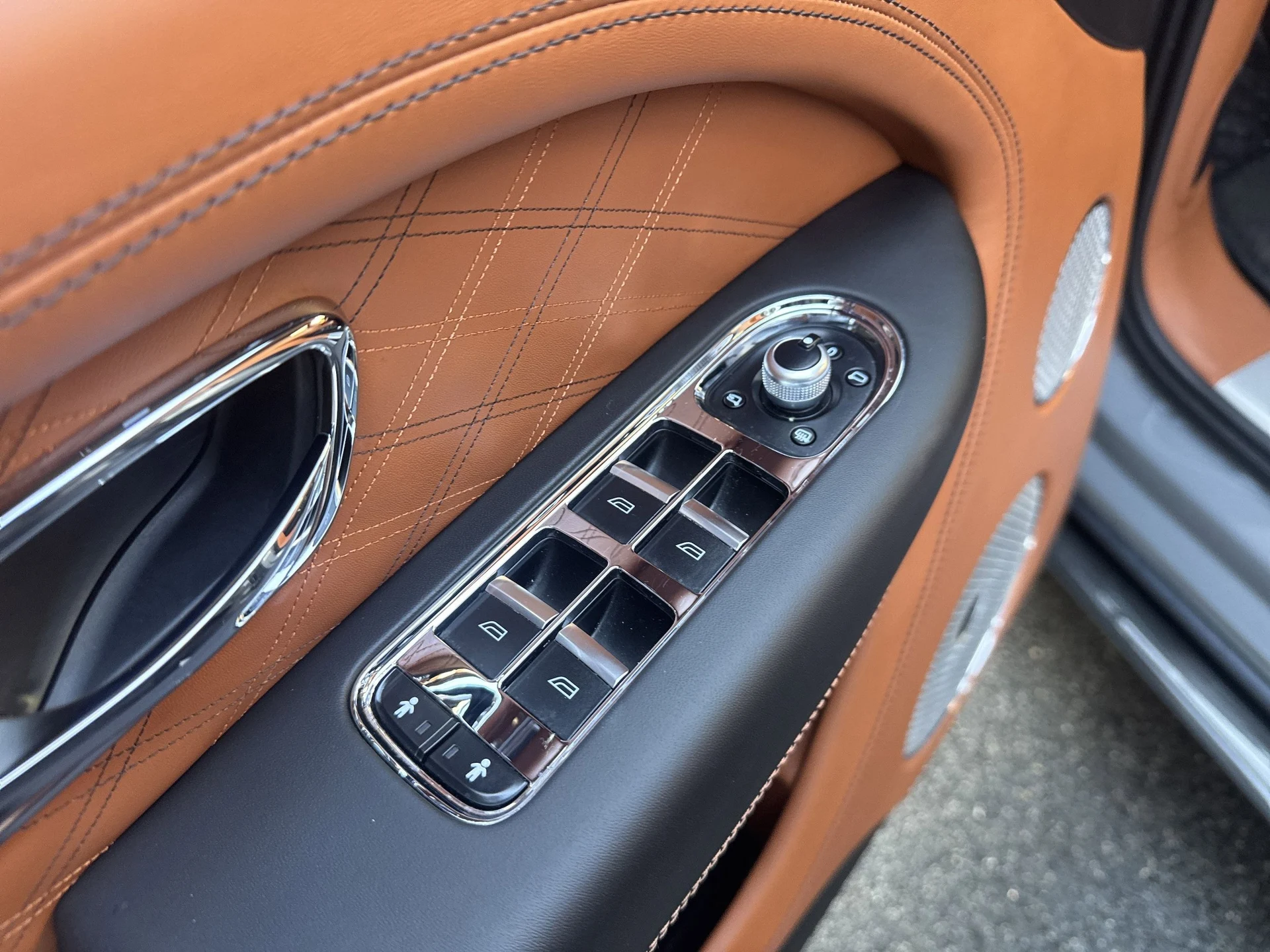 mph011_3876385938_389cc2f783c015c9d088b516474e639dx_e7157a1d58