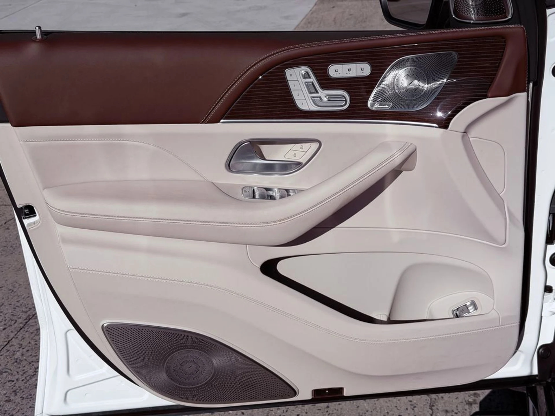 mph011_3877165444_bf1927b8539b40eea4120a8ef2a4604e_e8d4bc7c86