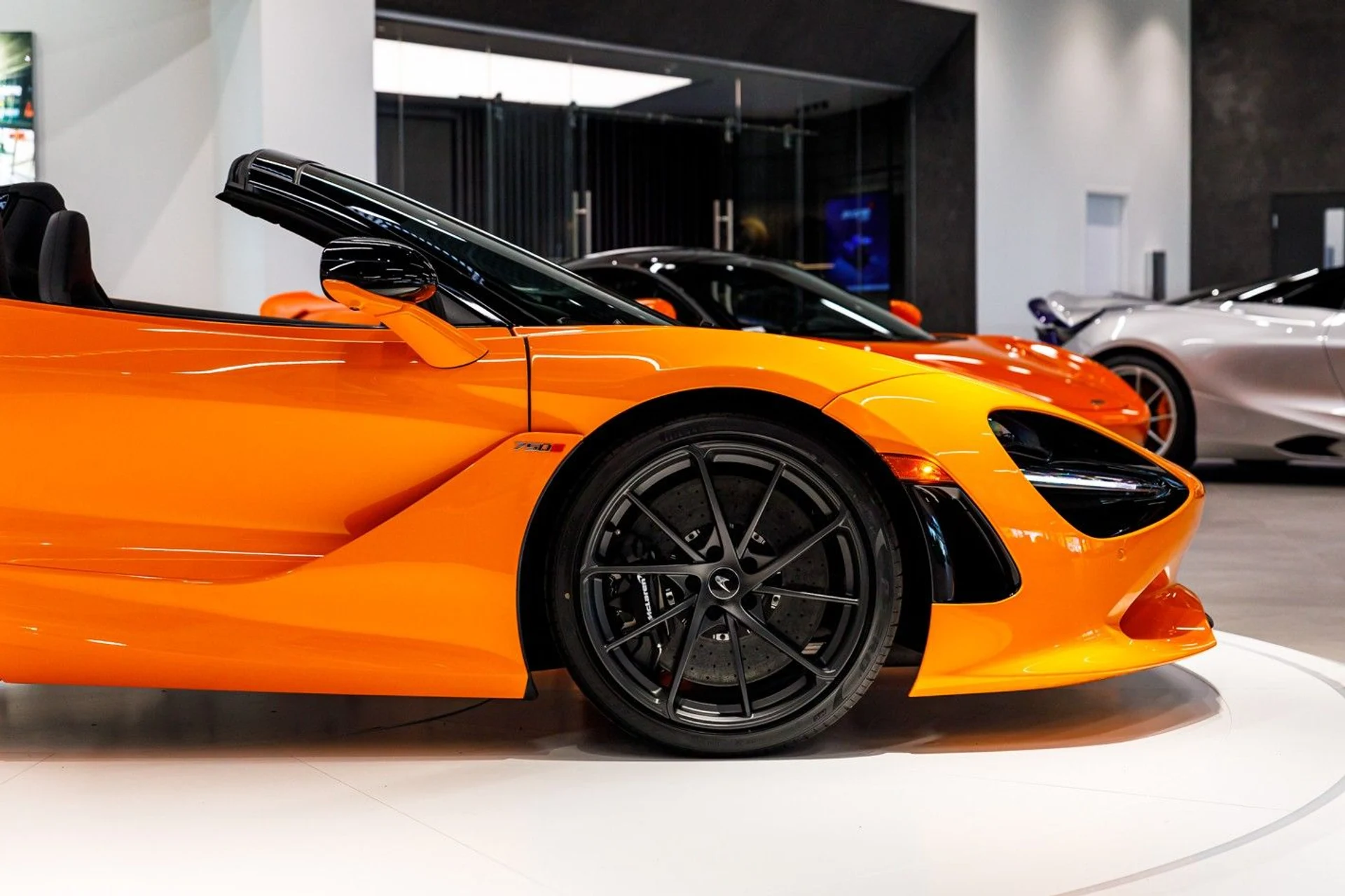 mph011_3877453663_651_p12_l_a4229f0cfb