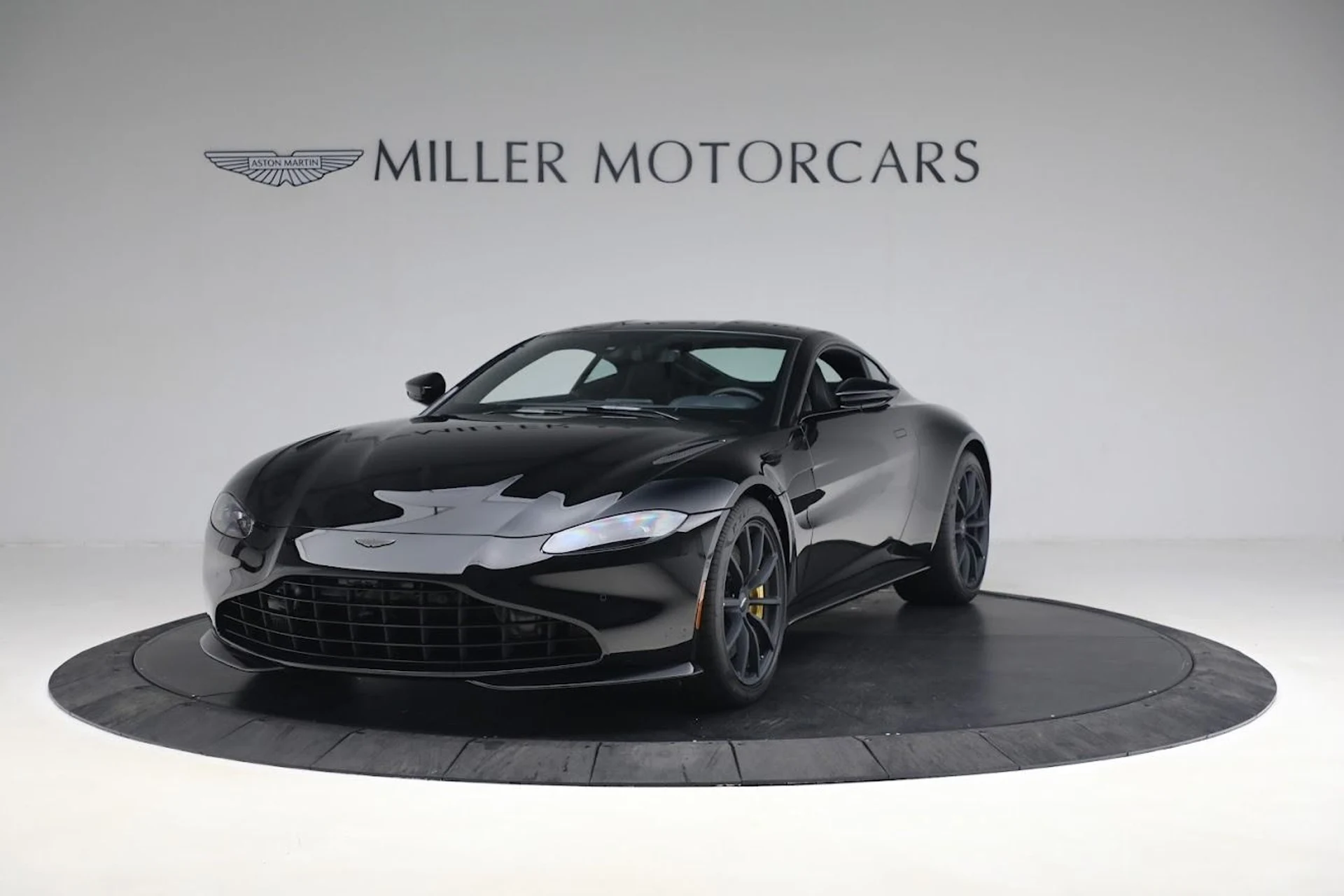 mph011_388112200_Used_2023_Aston_Martin_Vantage_V8_a87c39eeba
