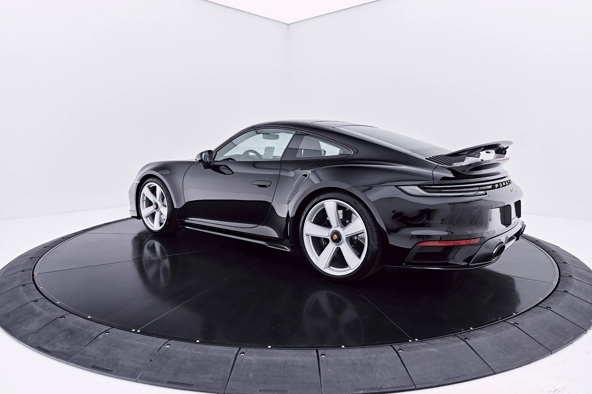 mph011_3883949767_Used_2025_Porsche_911_Turbo_50_1783732135_09b7dcf214
