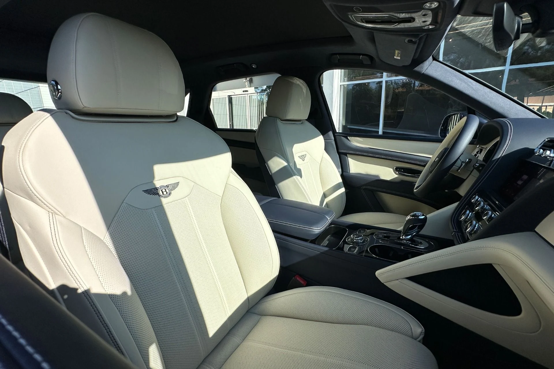 mph011_388702490_New_2026_Bentley_Bentayga_V8_1783695010_7006478fe8