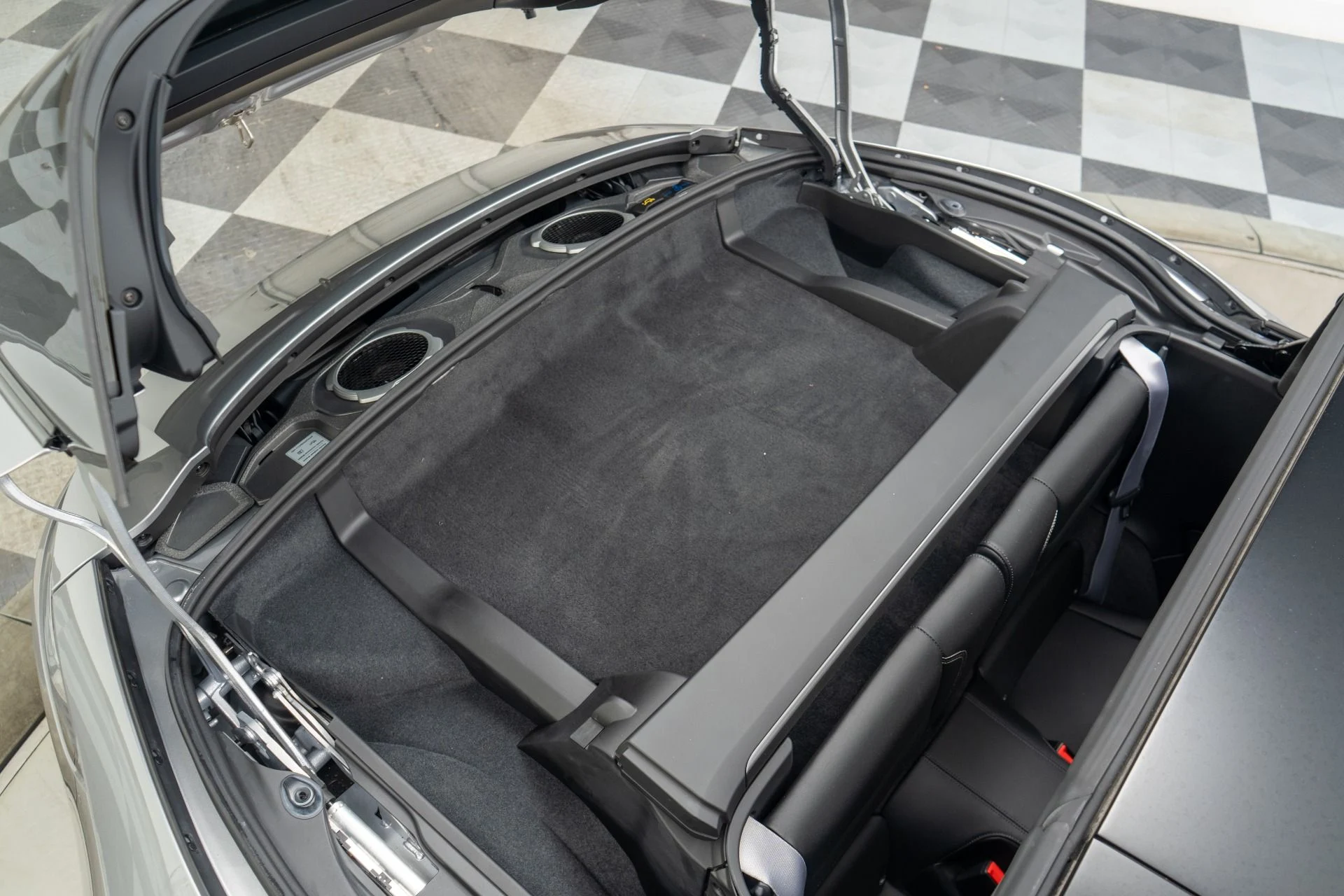 mph011_3897259637_Used_2022_Porsche_911_Targa_4_GTS_1781103510_feb5351014
