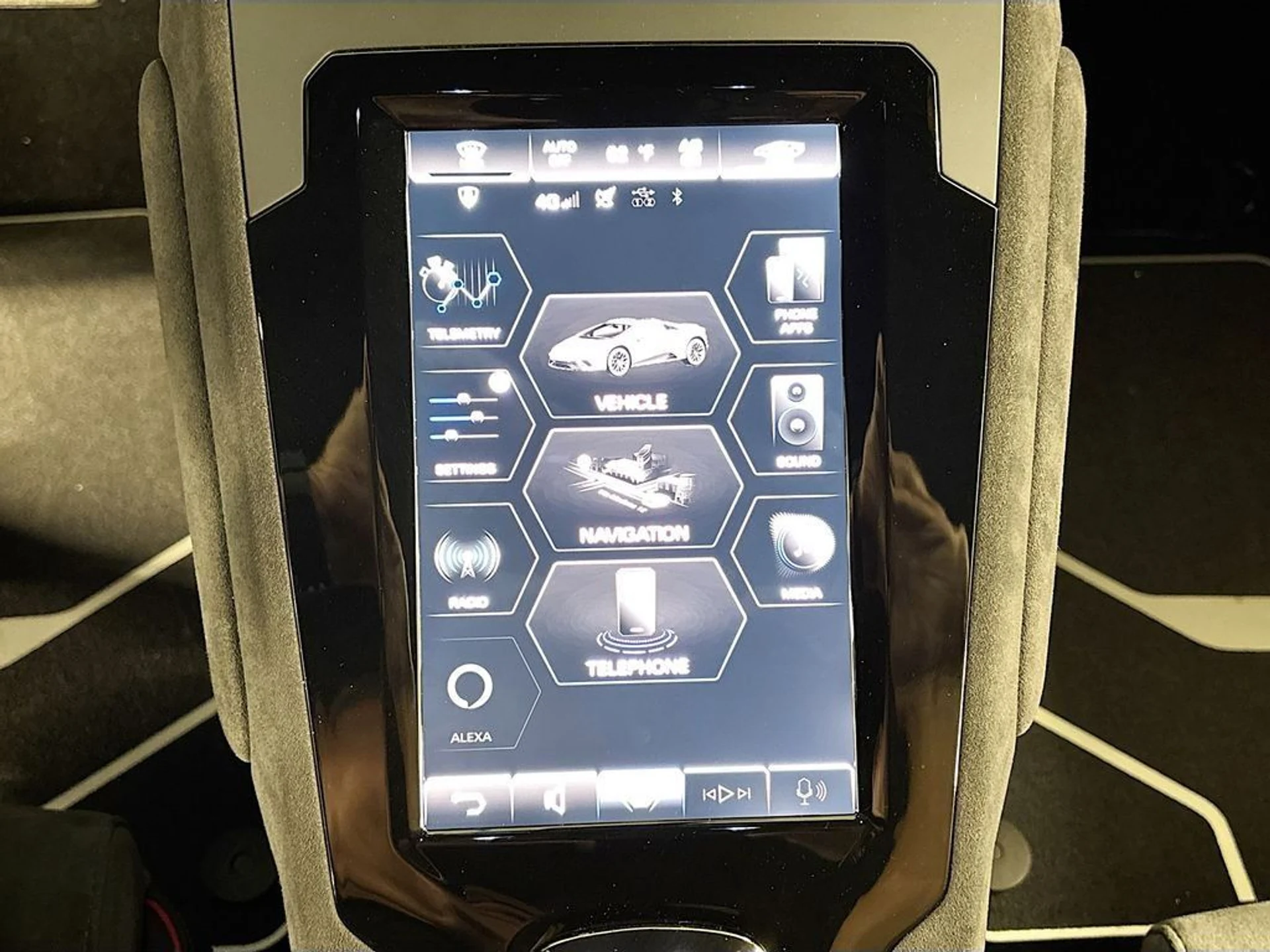 mph011_389896190_7fea463bfb29cf792286358d6b2e22f1_352f9f7d59